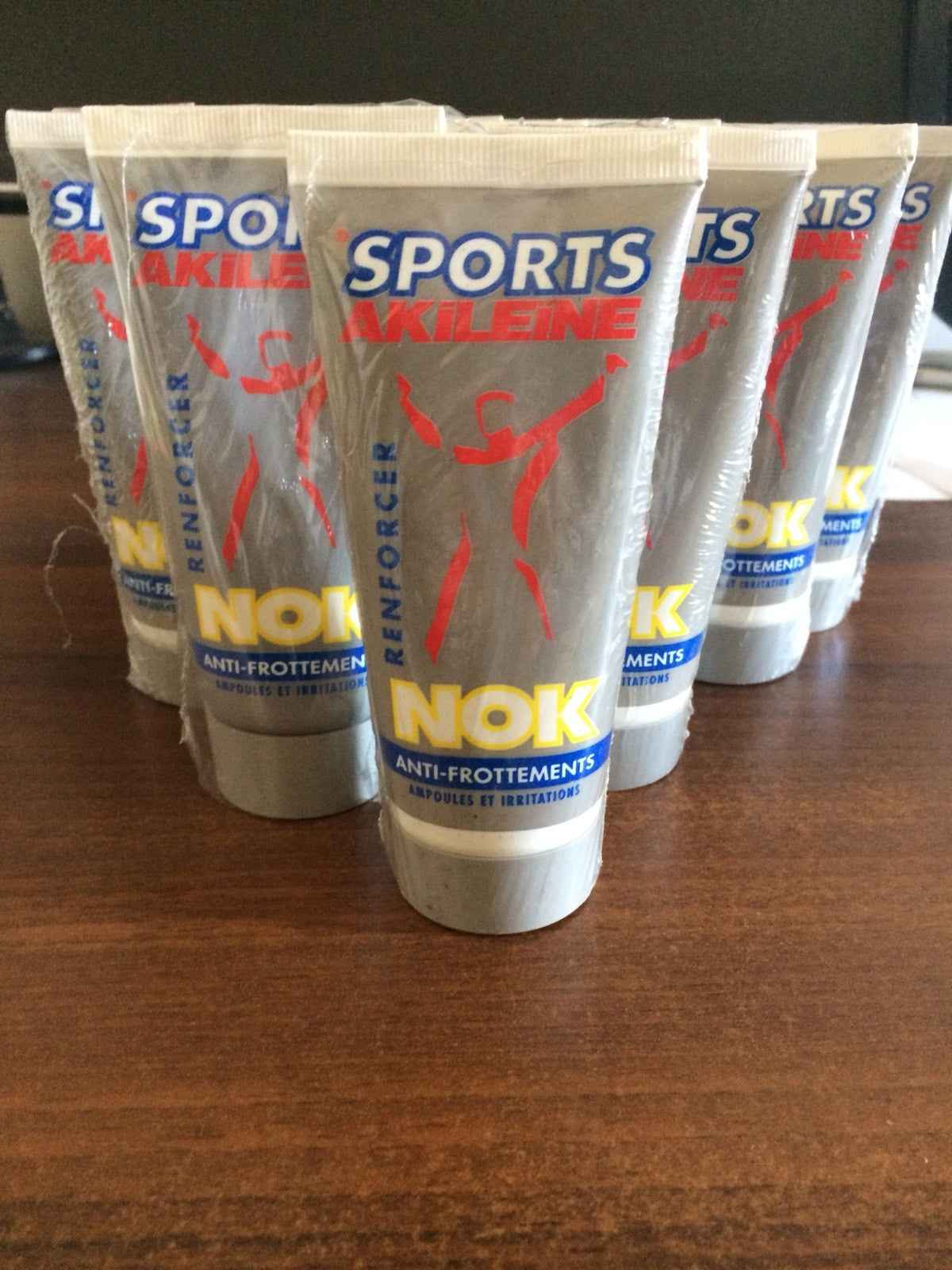 STOCK 10 AKILEINE NOK CREMA ANTI IRRITAZIONE SCARPE SPORT 75 ML LOTTO TALLONI