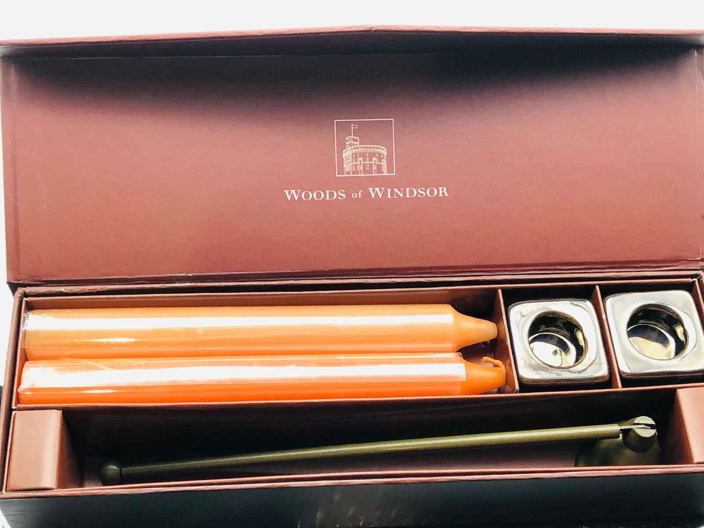 CANDELA WOODS OF WINDSOR CINNAMON ORANGE ARANCIA CANNELLA BOUGIE CANDLE PARFUME