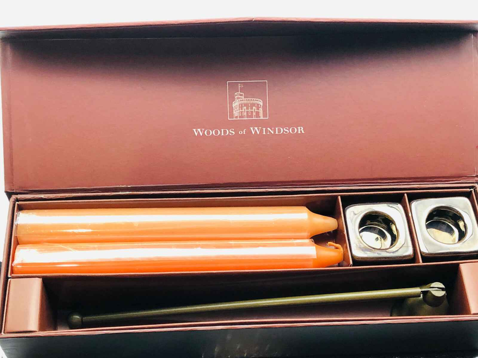 CANDELA WOODS OF WINDSOR CINNAMON ORANGE ARANCIA CANNELLA BOUGIE CANDLE PARFUME