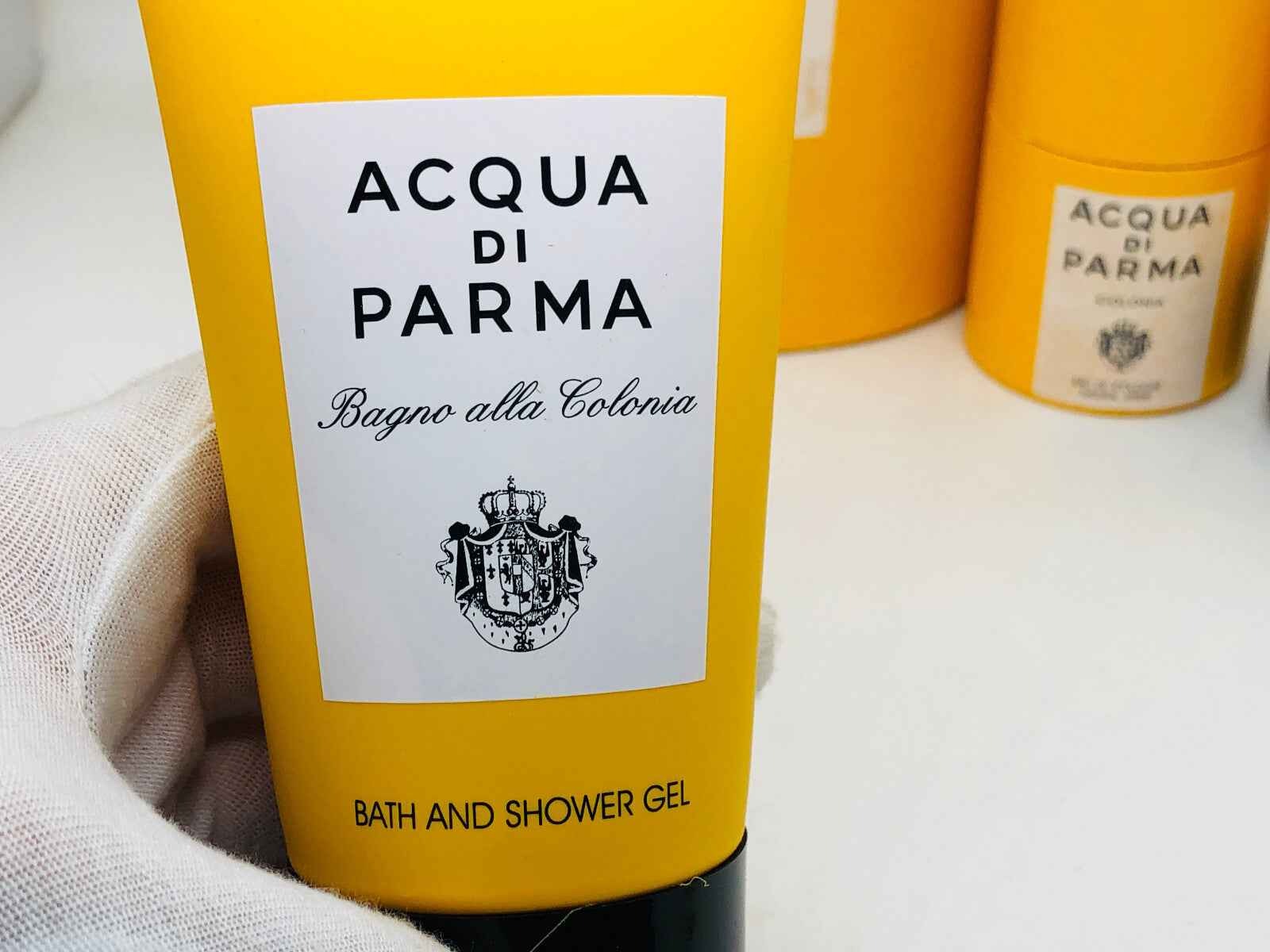 Gel da bagno e doccia Acqua Di Parma Colonia Profumo in confezione gialla elegante