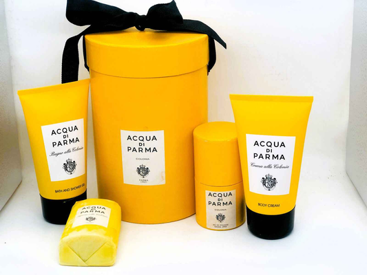 Confezione regalo Acqua Di Parma Colonia Profumo con bagnoschiuma, crema corpo e sapone, in elegante scatola gialla