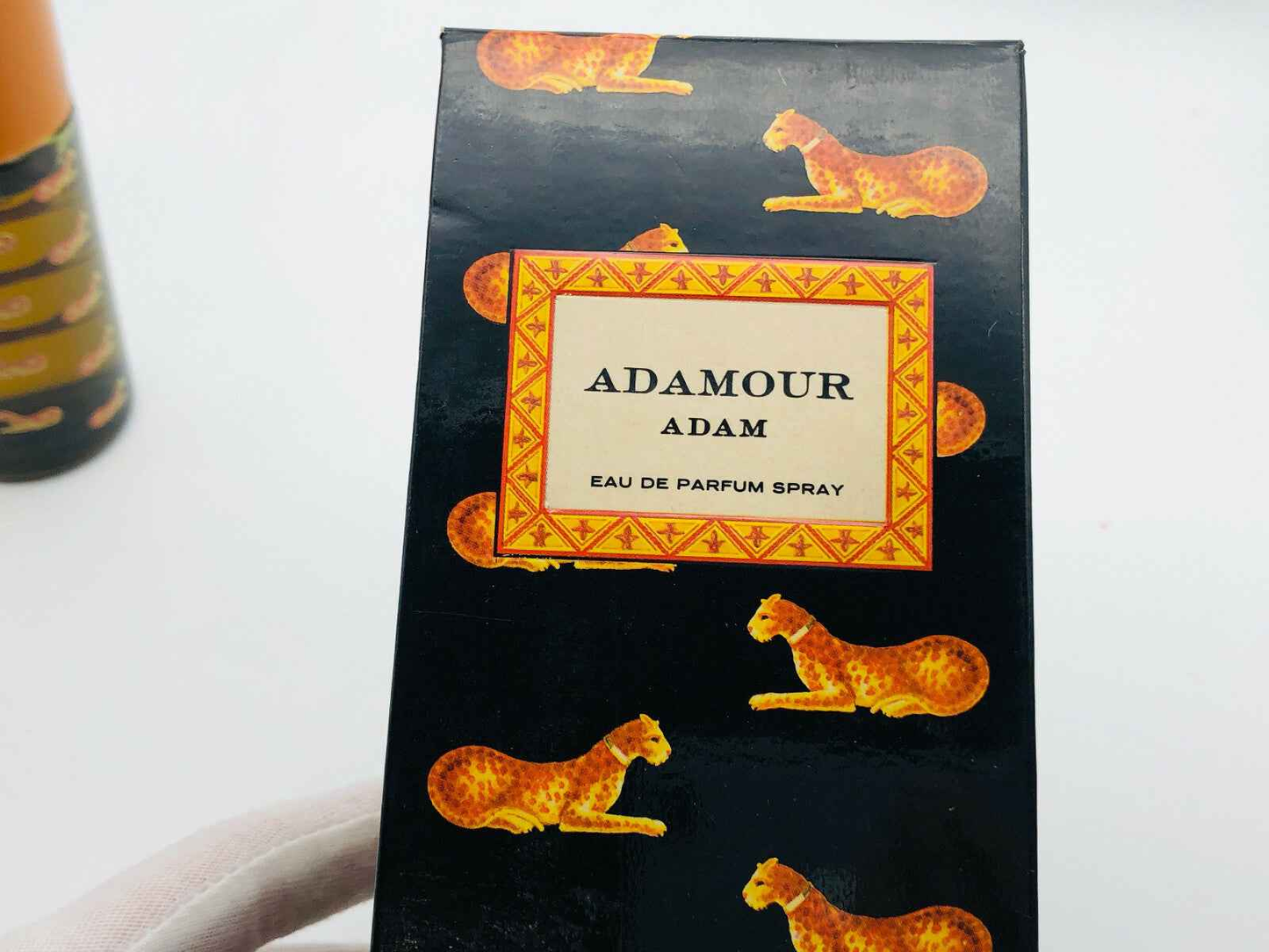 Scatola del profumo ADAM ADAMOUR VINTAGE con motivo leopardato per collezionisti