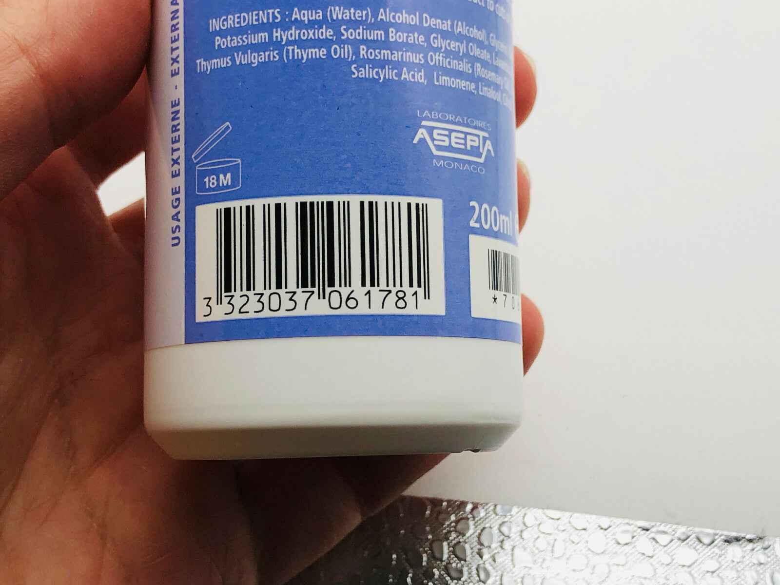Flacone di Lozione Piede Diabetico Akildia da 200 ml con ingredienti naturali per la cura dei piedi