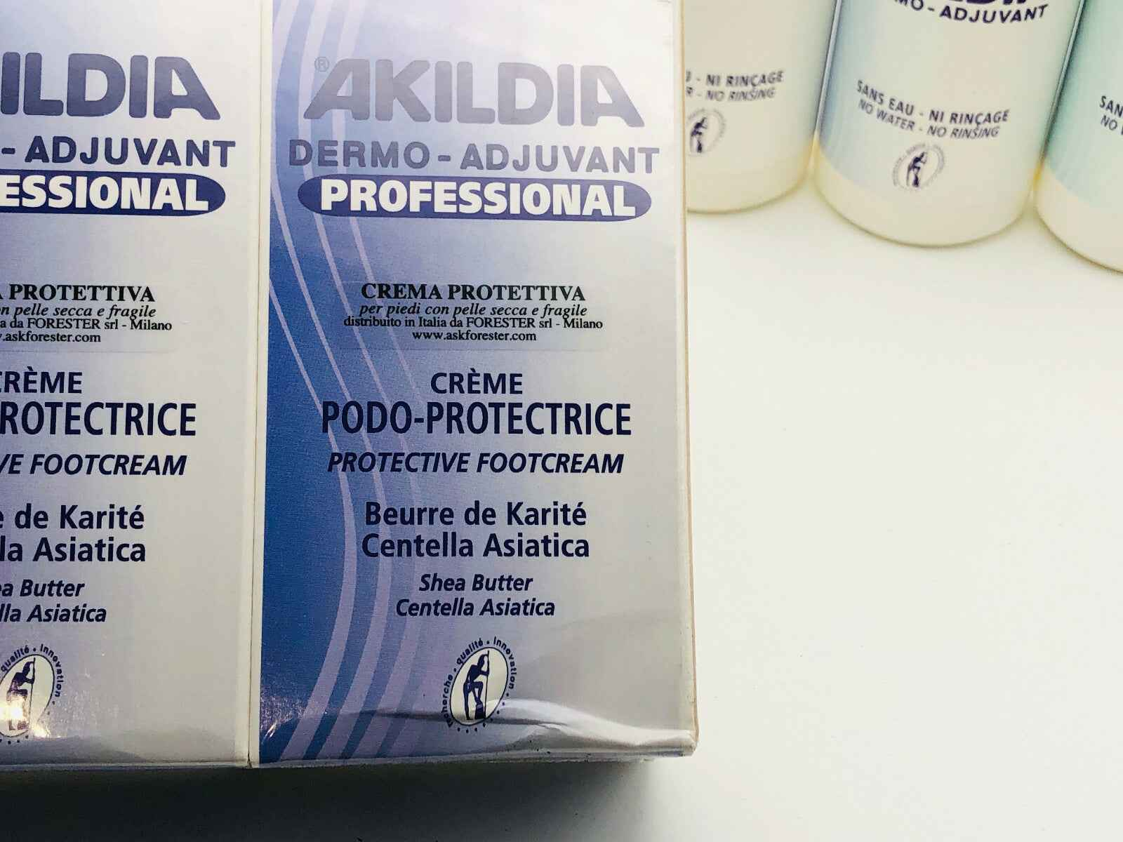 Crema protettiva Akildia Piede Diabetico con burro di karité e centella asiatica per la cura dei piedi