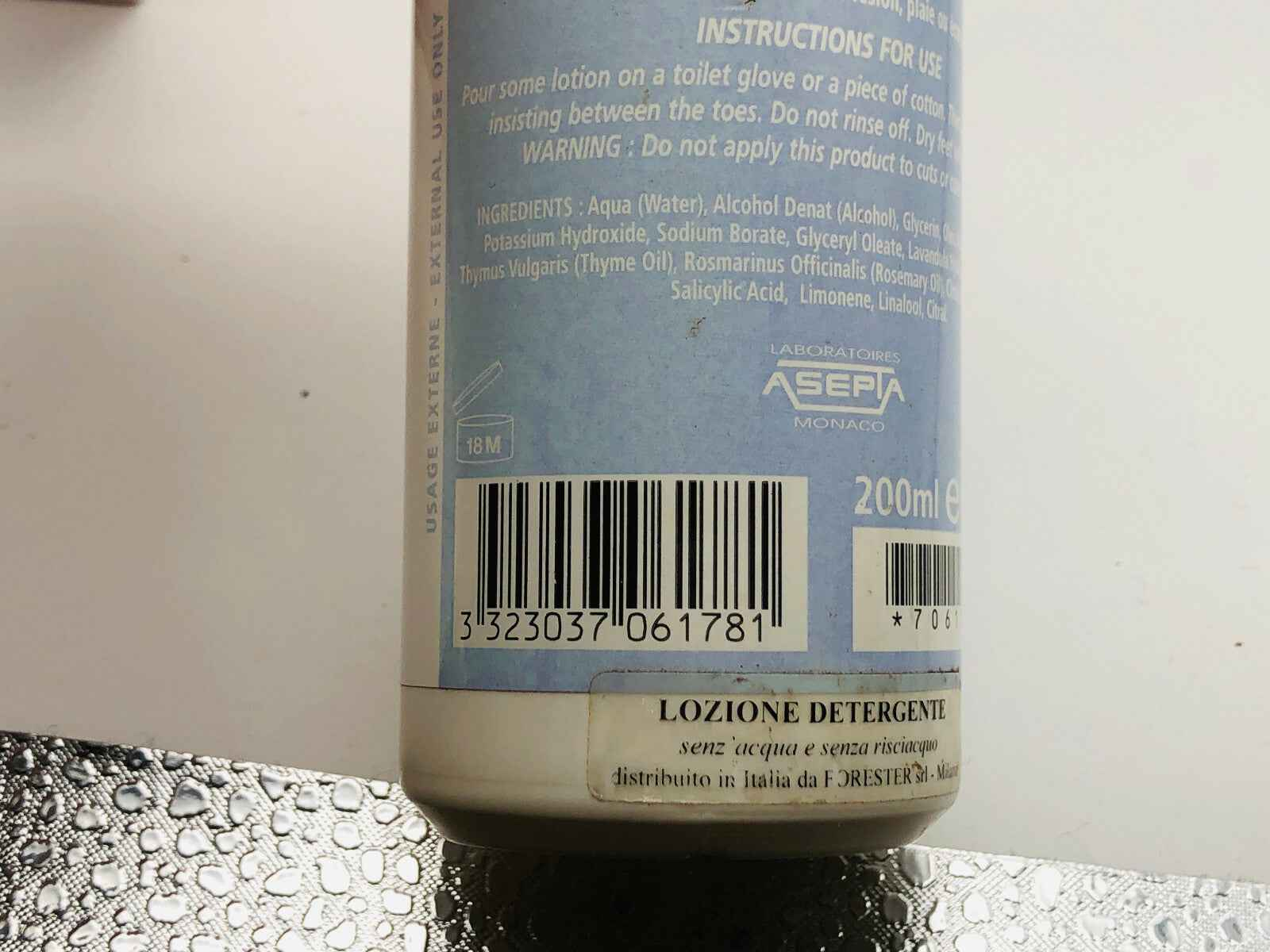 Lozione detergente Akildia Piede Diabetico da 200ml per la cura dei piedi sensibili