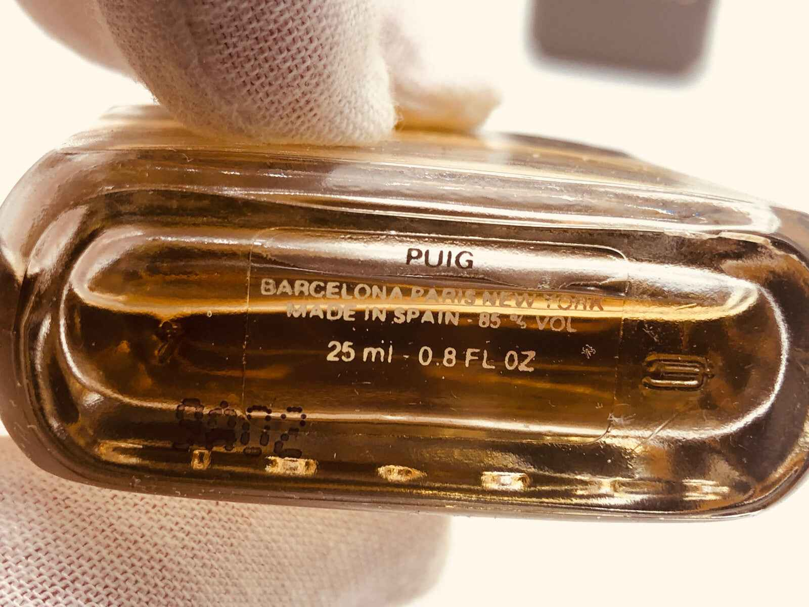 Bottiglia di profumo Puig Sybaris Vintage con etichetta dettagliata e capacità di 25 ml