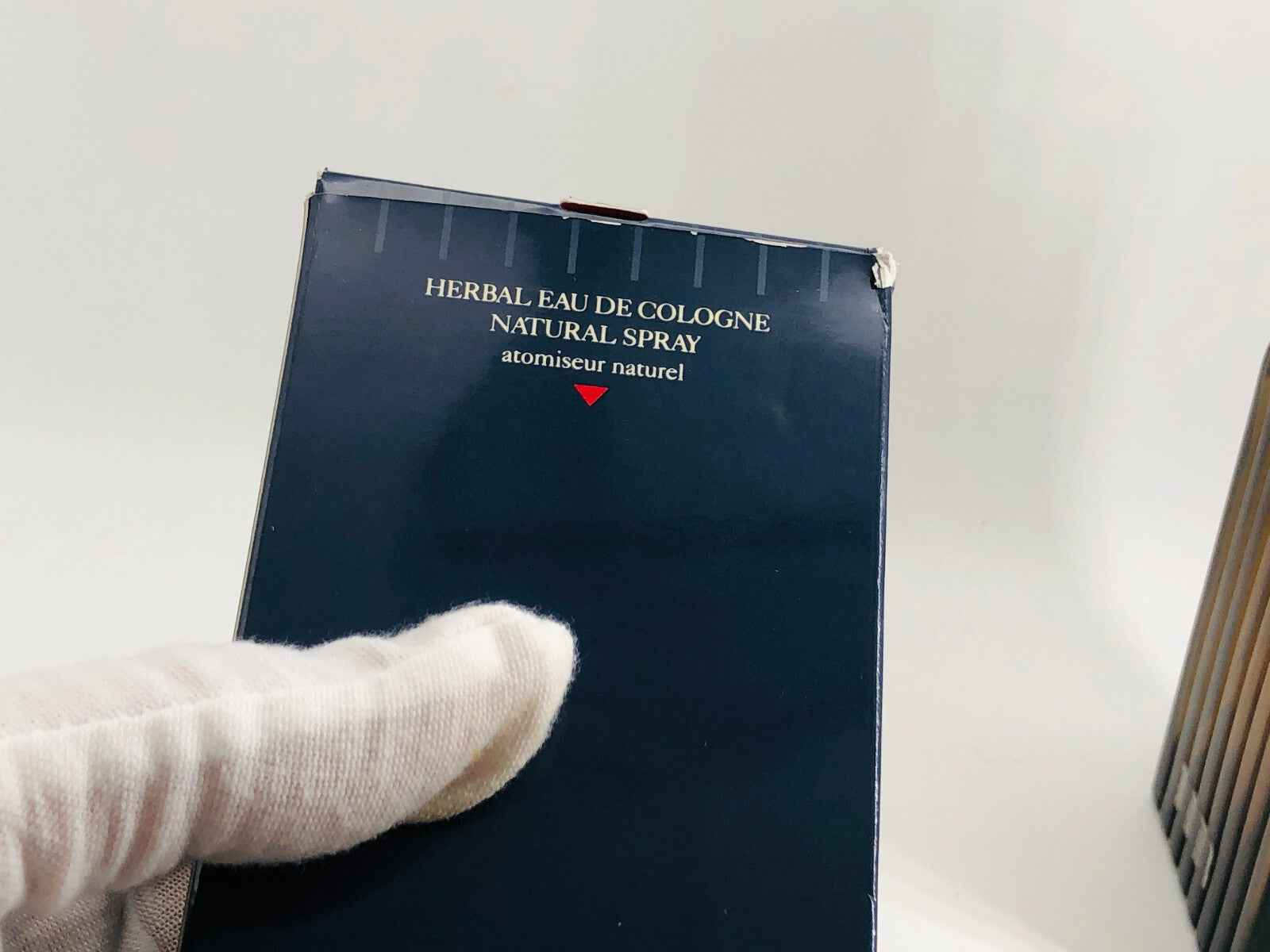 Confezione di Aramis 900 Herbal Vintage Eau de Cologne Spray Naturale in blu scuro