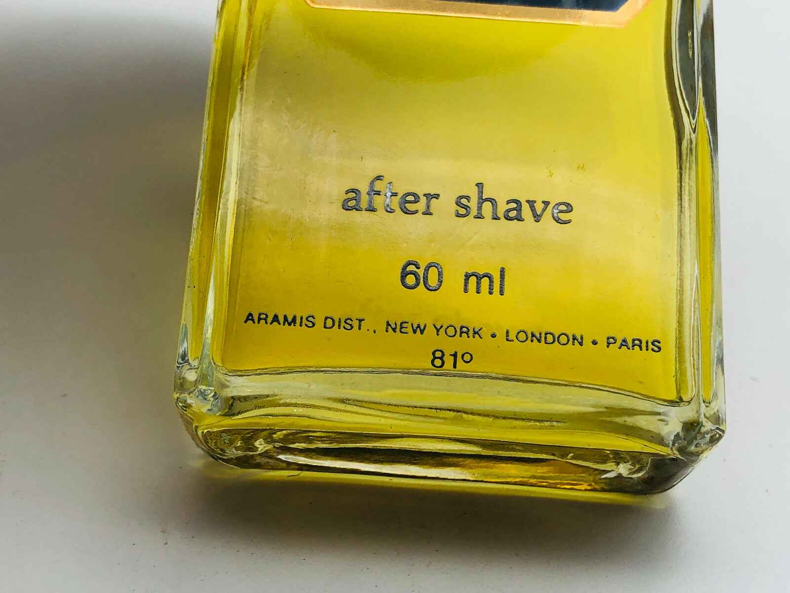 Dopo barba Aramis 60 ml con etichetta vintage per un aroma classico e raffinato