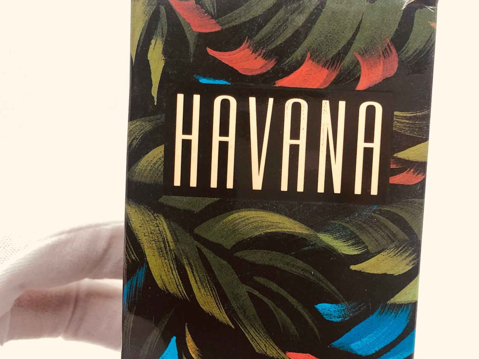 Scatola profumo Aramis Havana Vintage con design elegante e colori vivaci