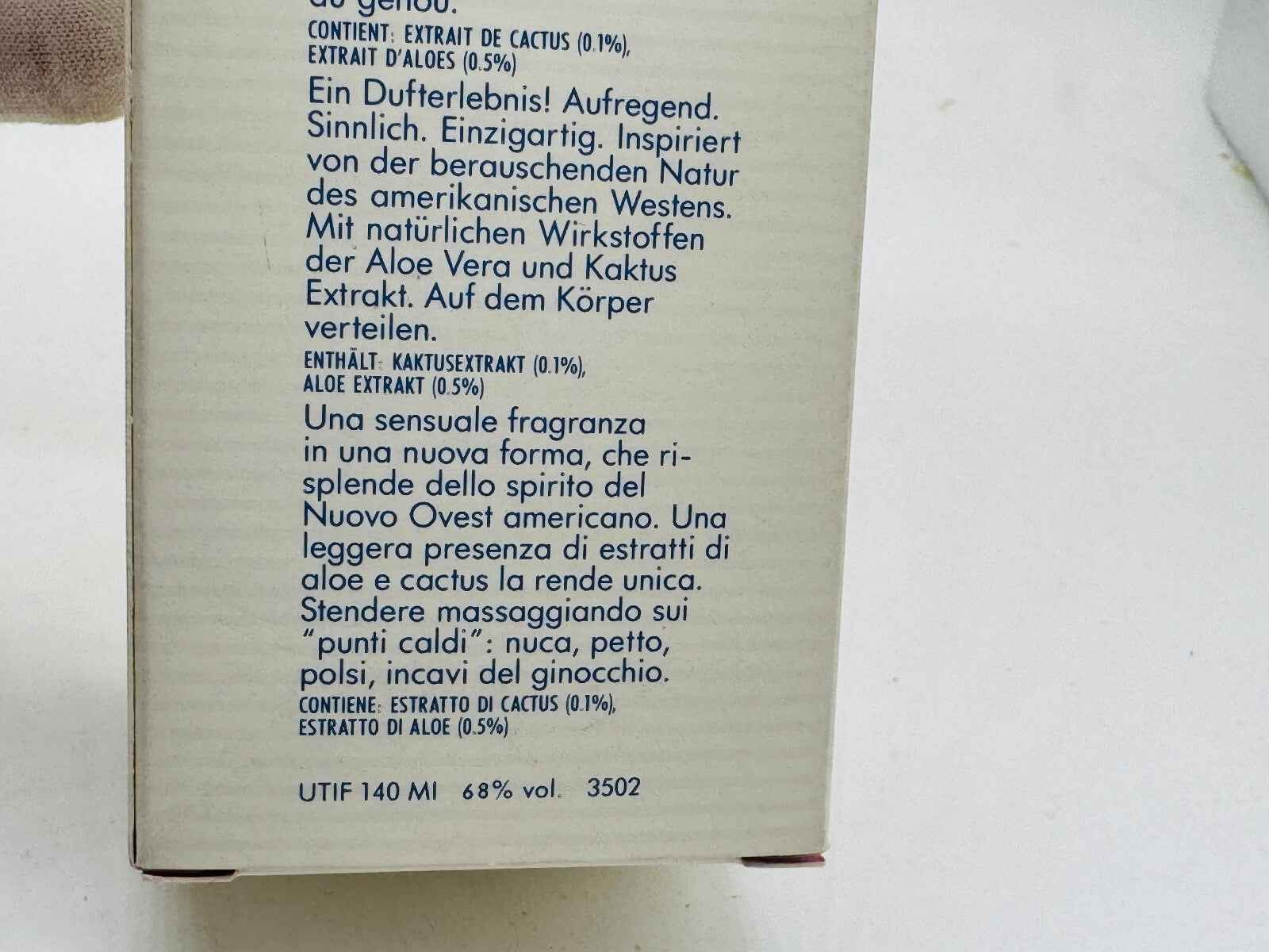 Confezione di Aramis New West Profumo Vintage con estratti di aloe vera e cactus per una fragranza unica