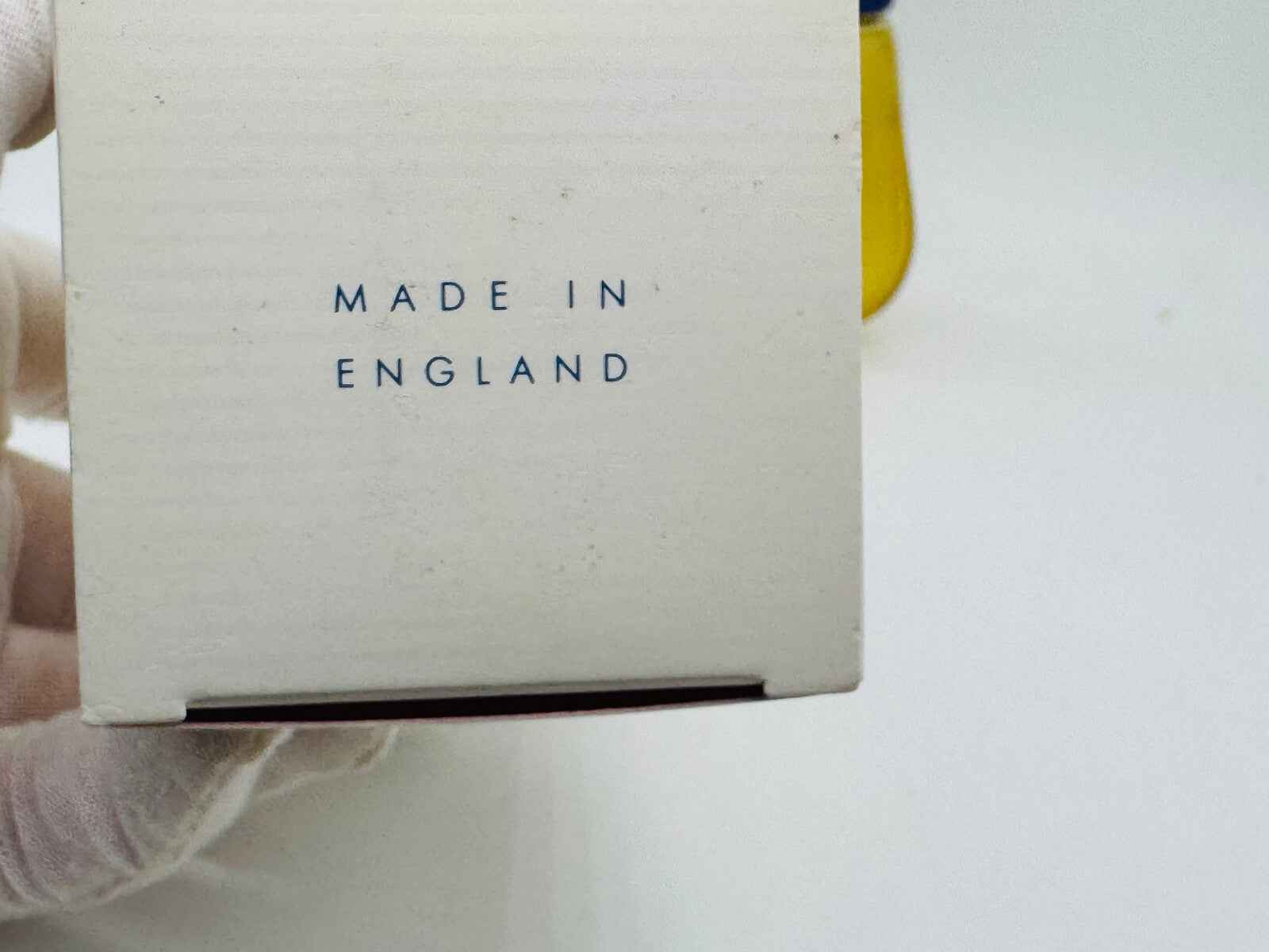 Confezione di Aramis New West Profumo Vintage con etichetta Made in England sul retro