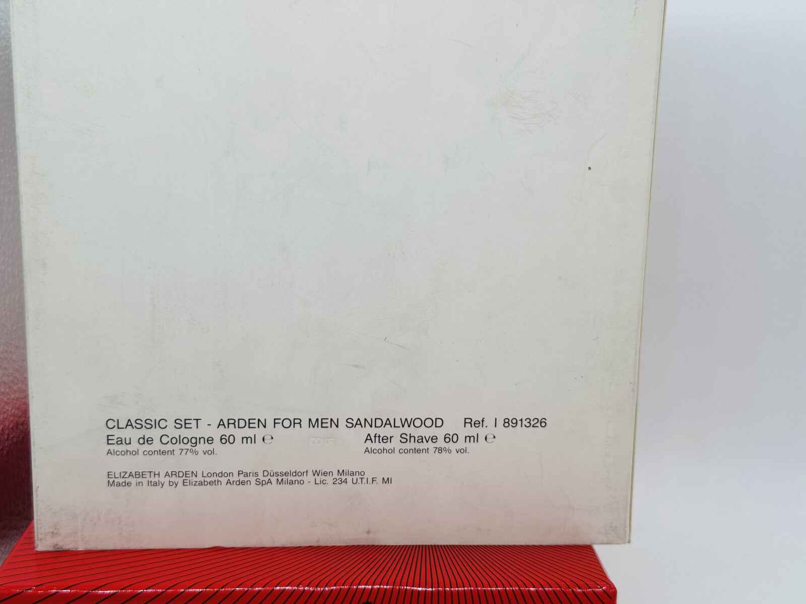 Set classico Elizabeth Arden Sandalwood per uomini con Eau de Cologne e dopobarba in confezione elegante