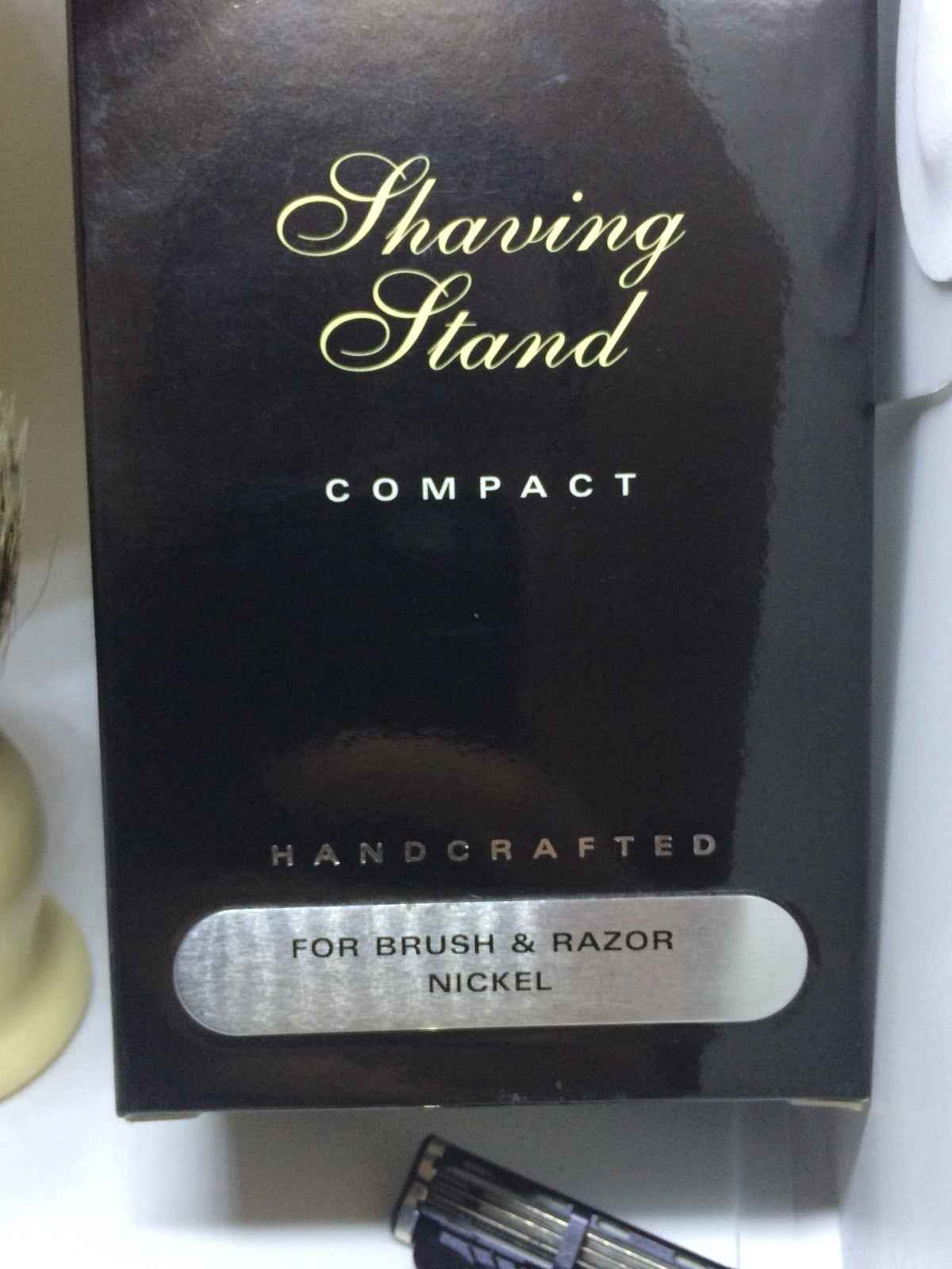Supporto compatto per pennello e rasoio in nickel, Art Of Shaving pennello incluso