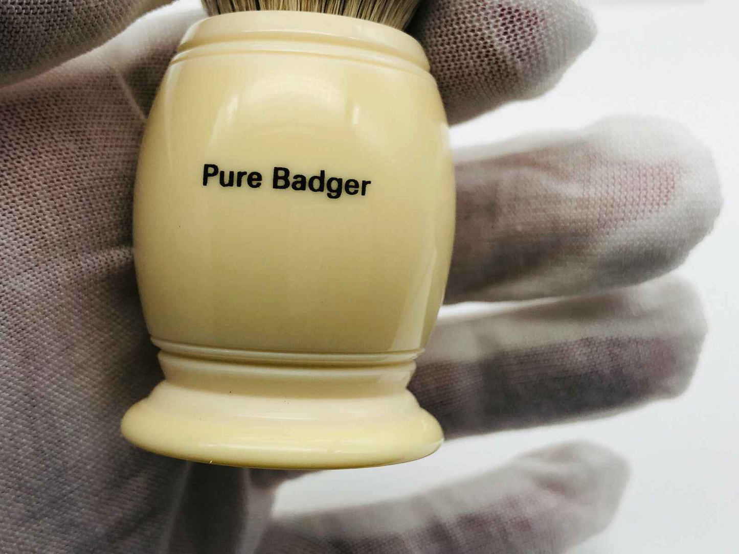 Pennello Tasso Pure Badger con manico elegante, perfetto per la rasatura di alta qualità