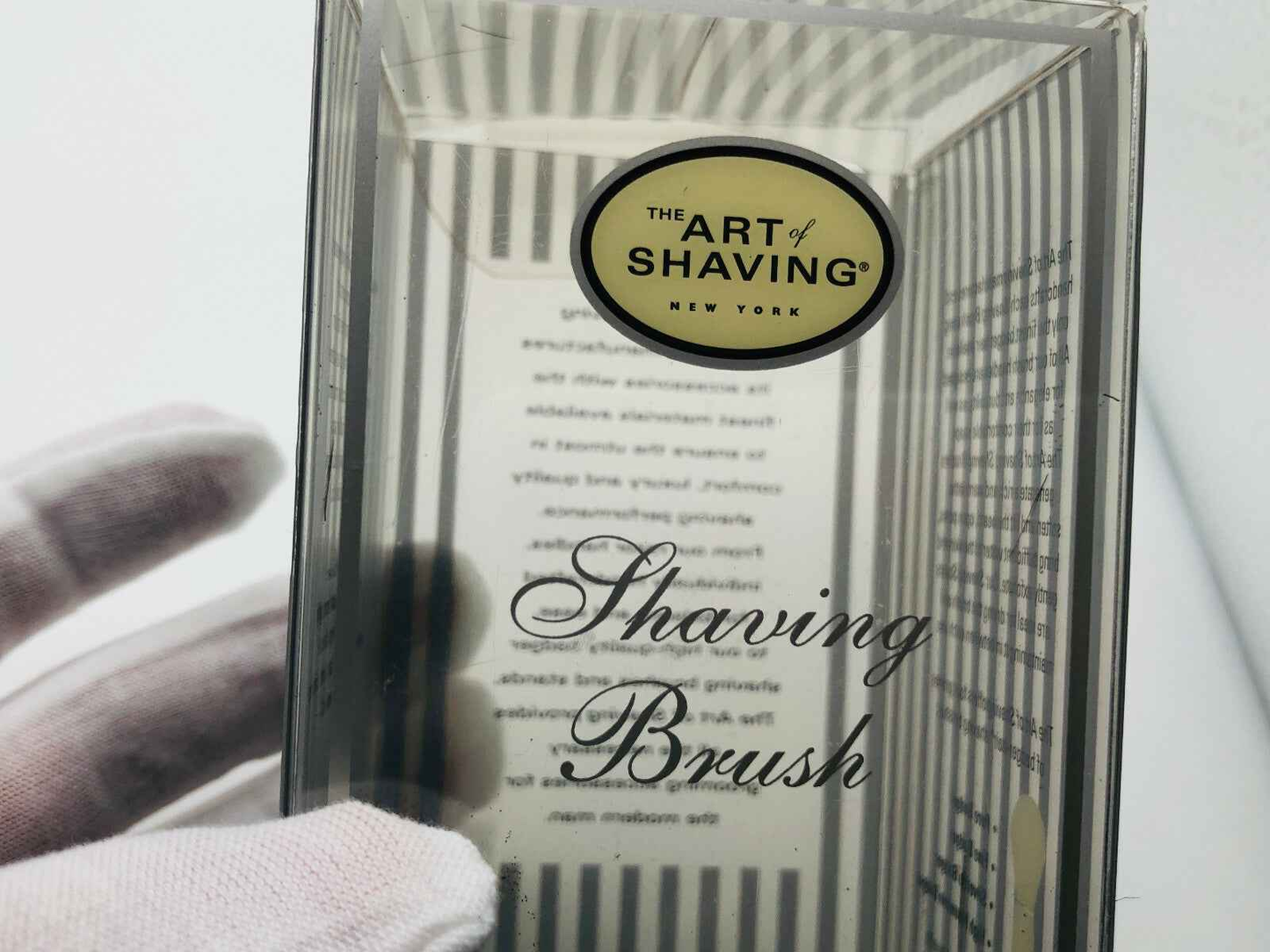 Pennello Tasso Pure Badger di The Art Of Shaving in confezione elegante per una rasatura perfetta