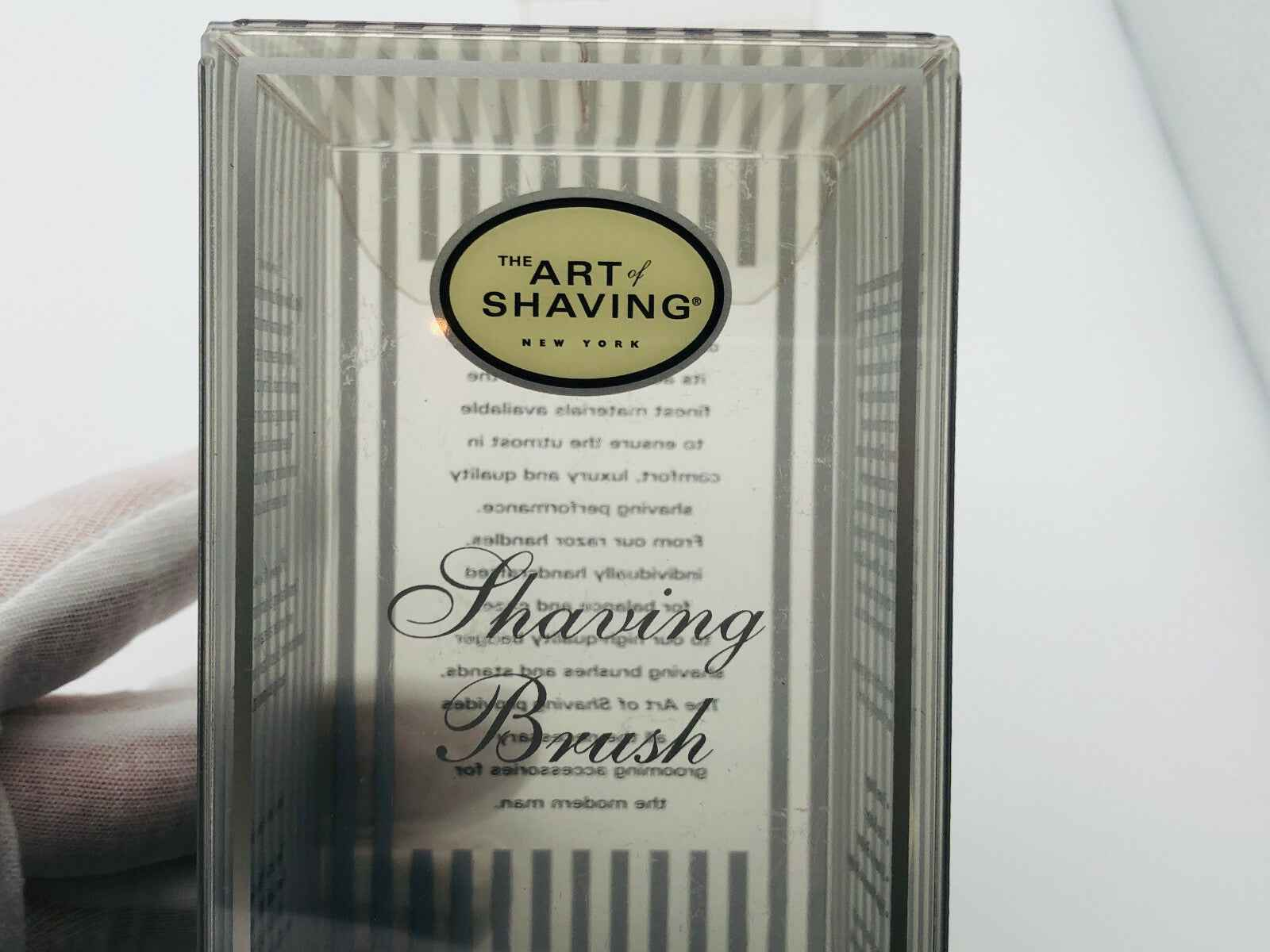 Pennello Tasso Pure Badger della The Art Of Shaving in confezione elegante e raffinata
