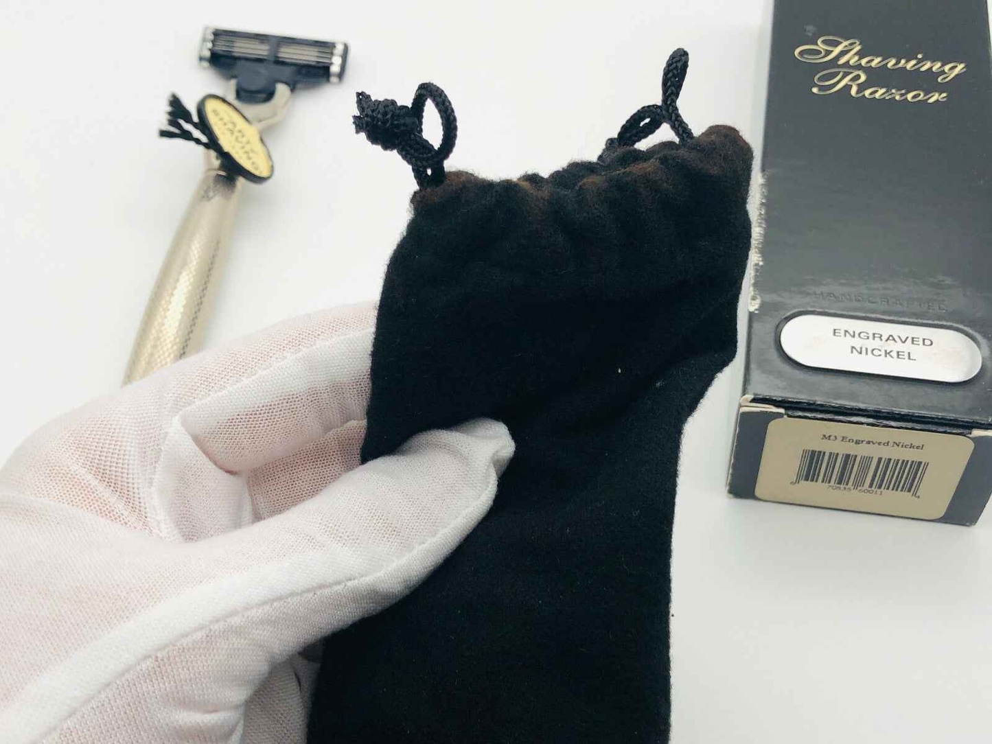 Art Of Shaving Rasoio con custodia nera in velluto e confezione elegante