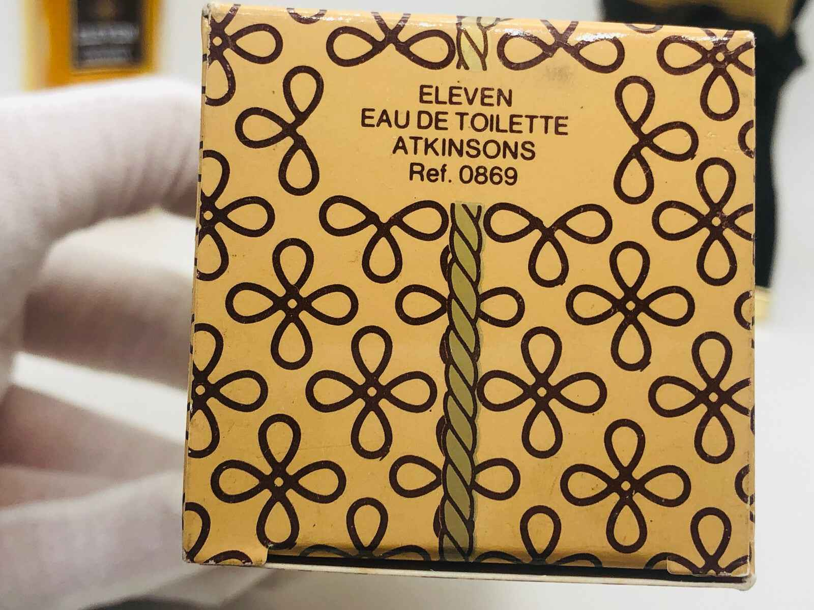 Scatola del Profumo Vintage Eleven Atkinsons con disegno floreale e dettagli dorati
