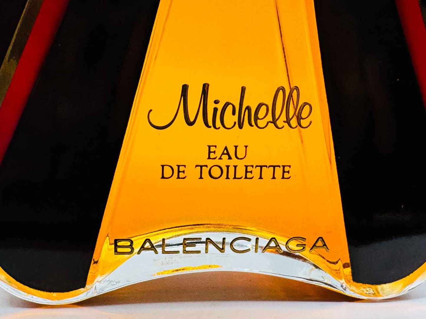 Flacone di profumo Balenciaga Michelle Vintage con etichetta Eau de Toilette e design elegante
