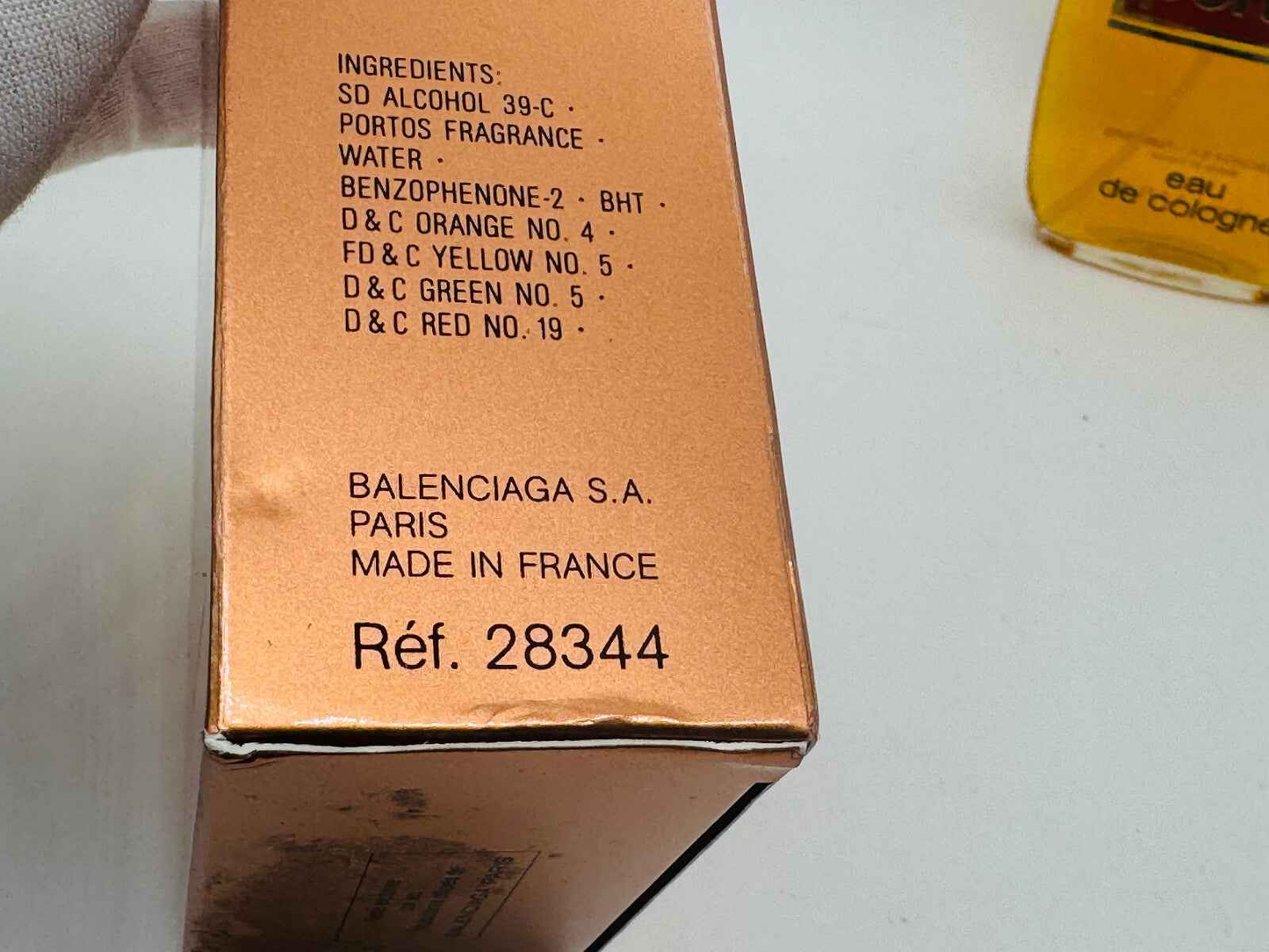 Scatola di profumo Balenciaga Portos Vintage con ingredienti dettagliati sul lato