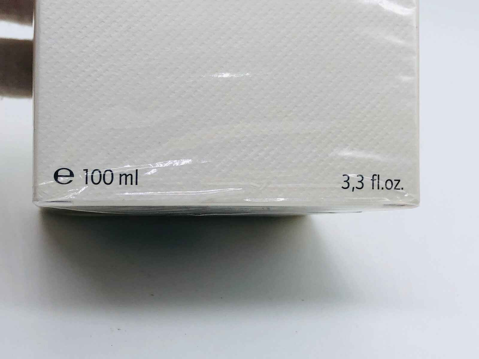 Scatola di profumo Balmain Ambre Gris Vintage da 100 ml con design elegante