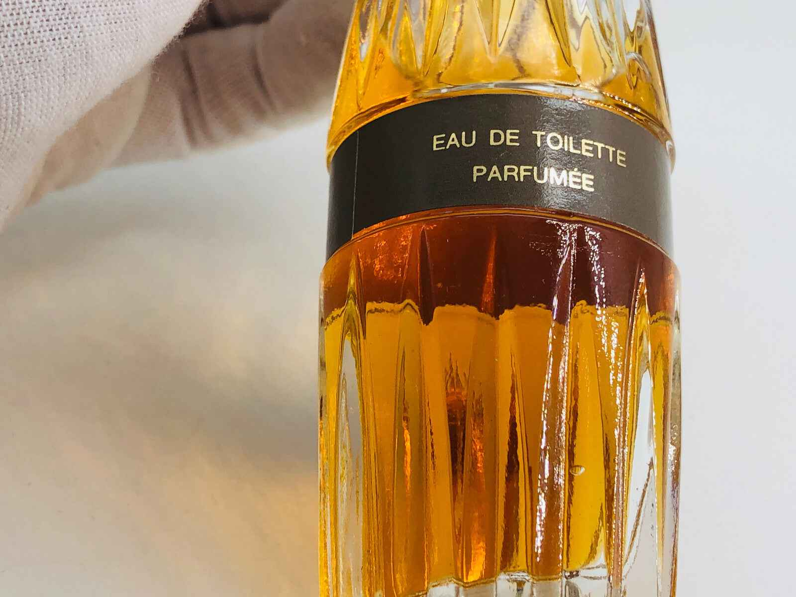 Flacone di BARATTA VINTAGE Profumo con etichetta Eau de Toilette Parrfumée, elegante e classico