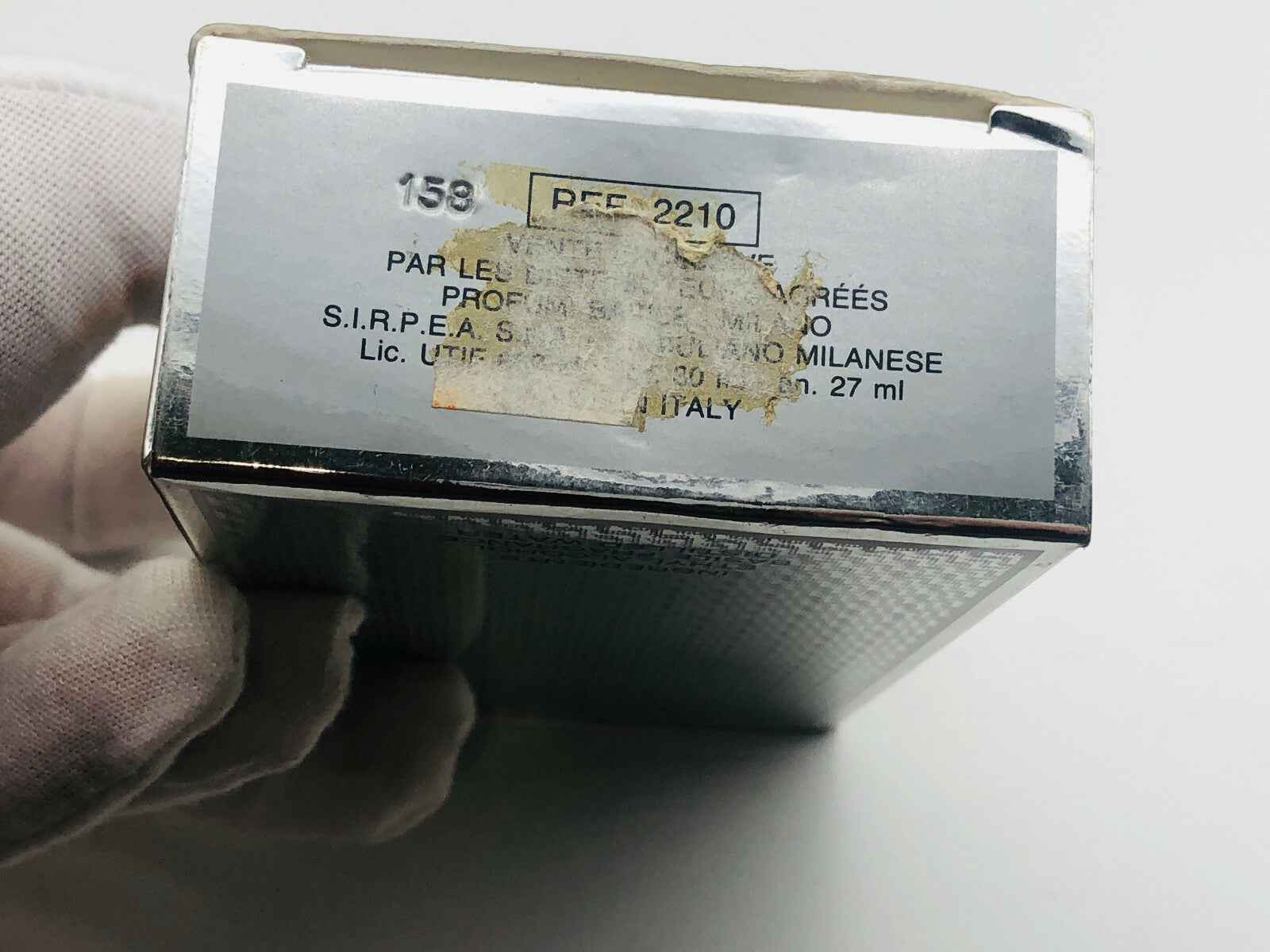 Scatola di profumo Basile Argento Vintage con etichetta e numero di lotto visibili