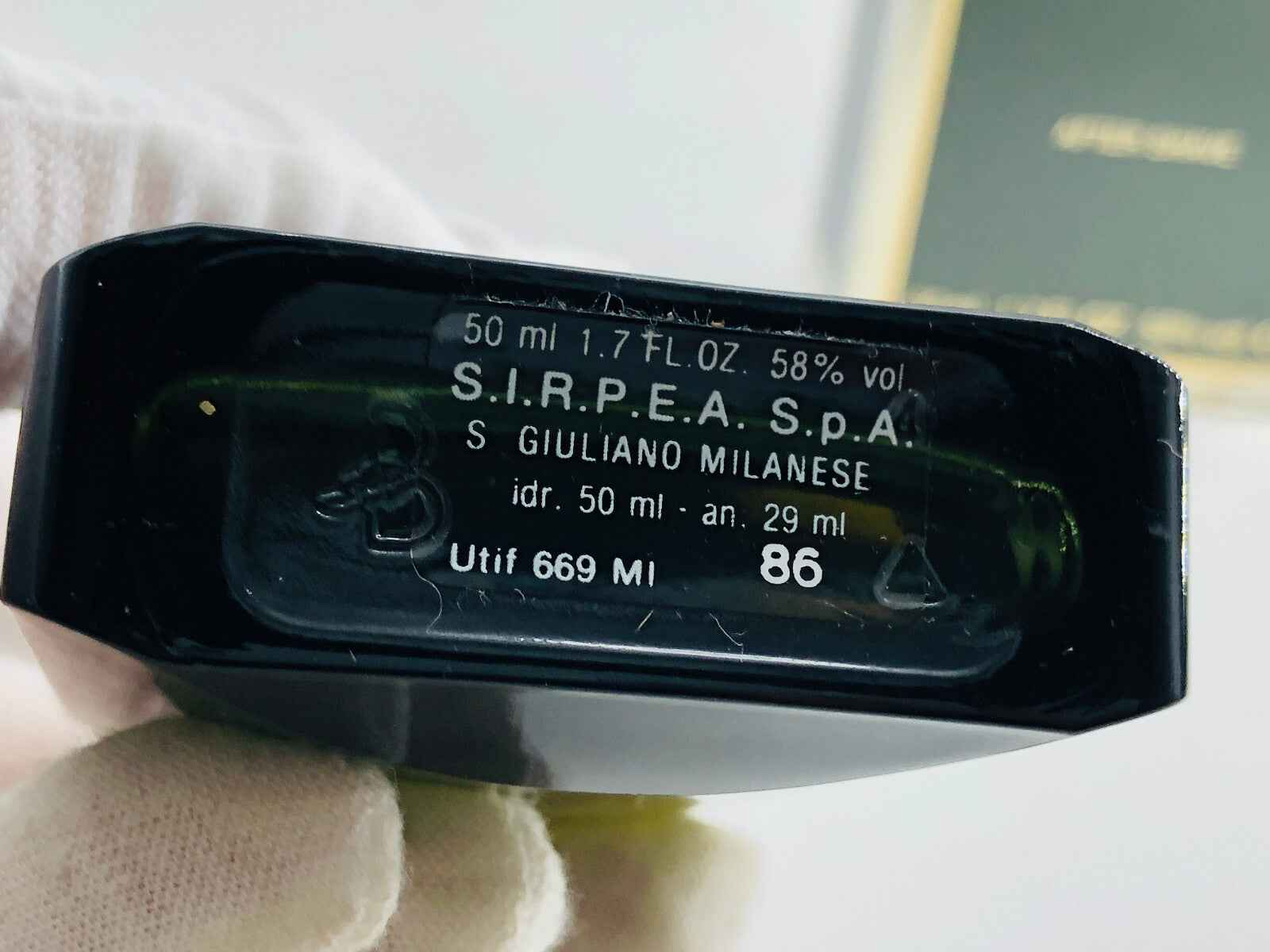 Bottiglia di profumo S.I.R.P.E.A S.P.A. 50 ml per l'uomo, con etichetta elegante e design vintage Basile Uomo Vintage