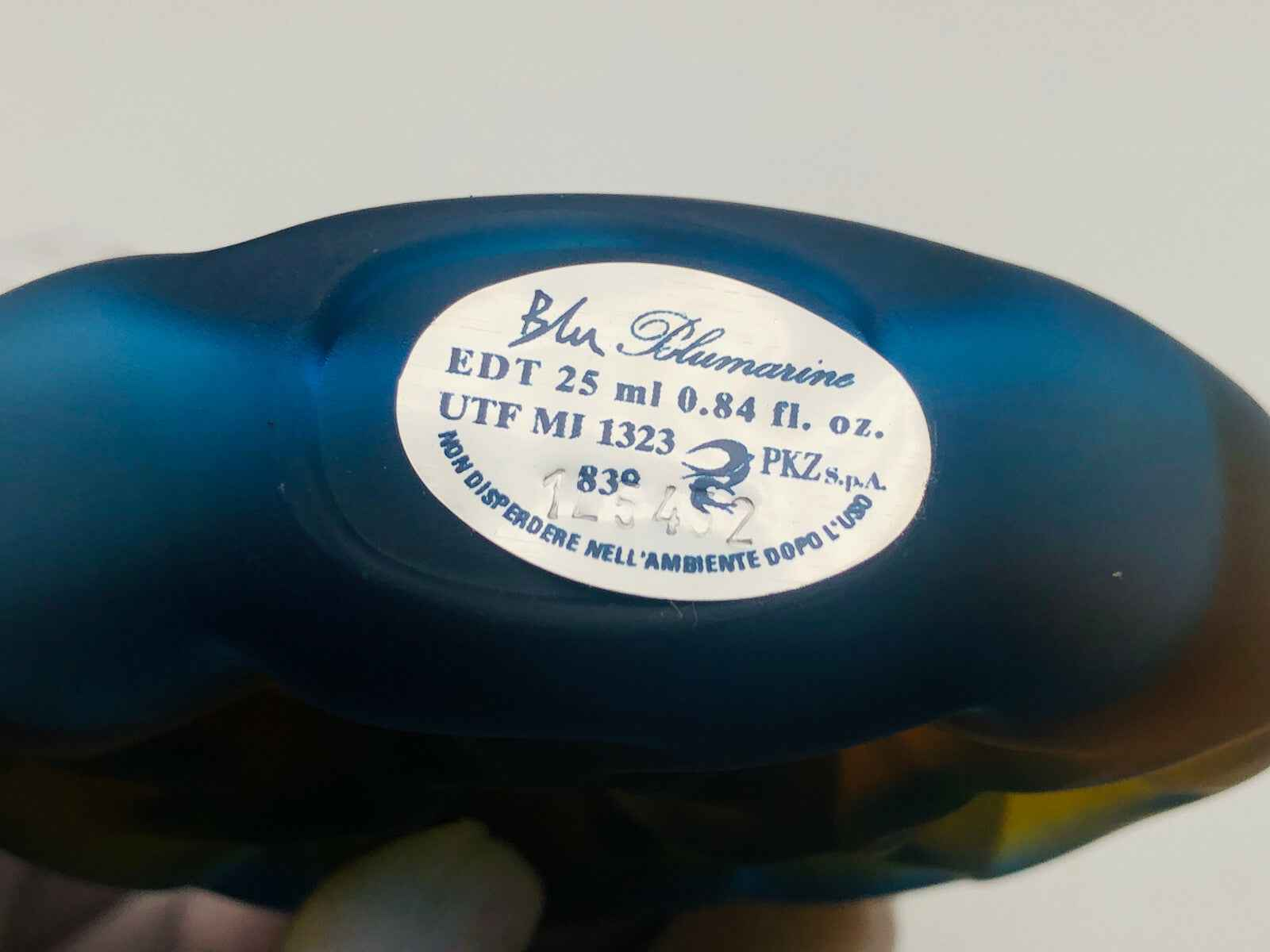 Flacone di Profumo Blumarine Blu Vintage da 25 ml con design elegante e dettagli raffinati