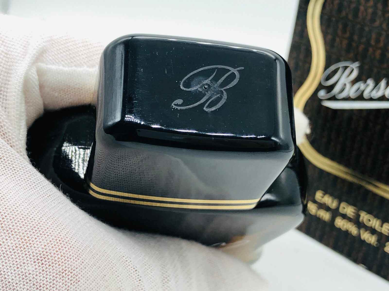 Flacone di profumo Borsalino Pour Homme Vintage con design elegante e dettagli raffinati