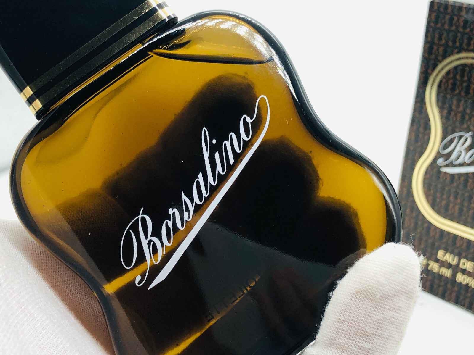 Eau de toilette Borsalino Pour Homme Vintage in flacone elegante con dettagli dorati