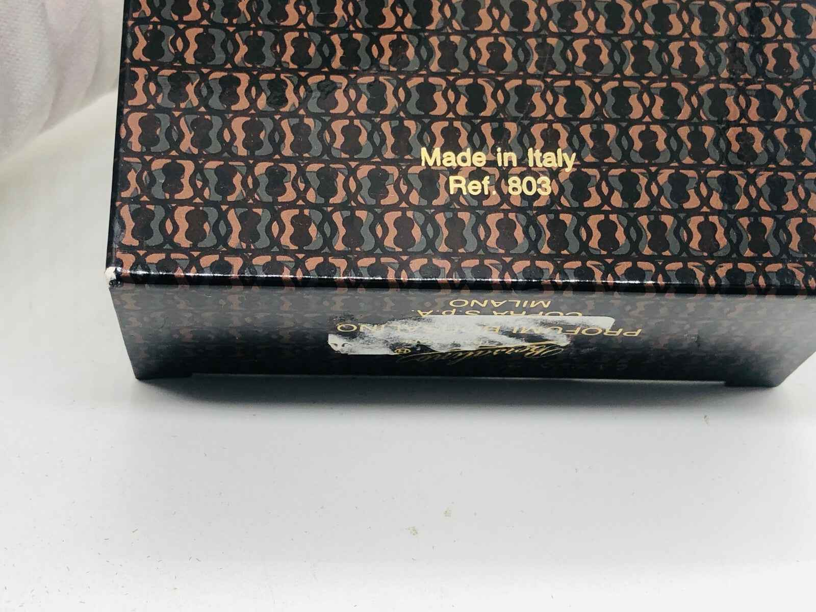 Confezione di Profumo Borsalino pour homme in elegante scatola nera con design distintivo