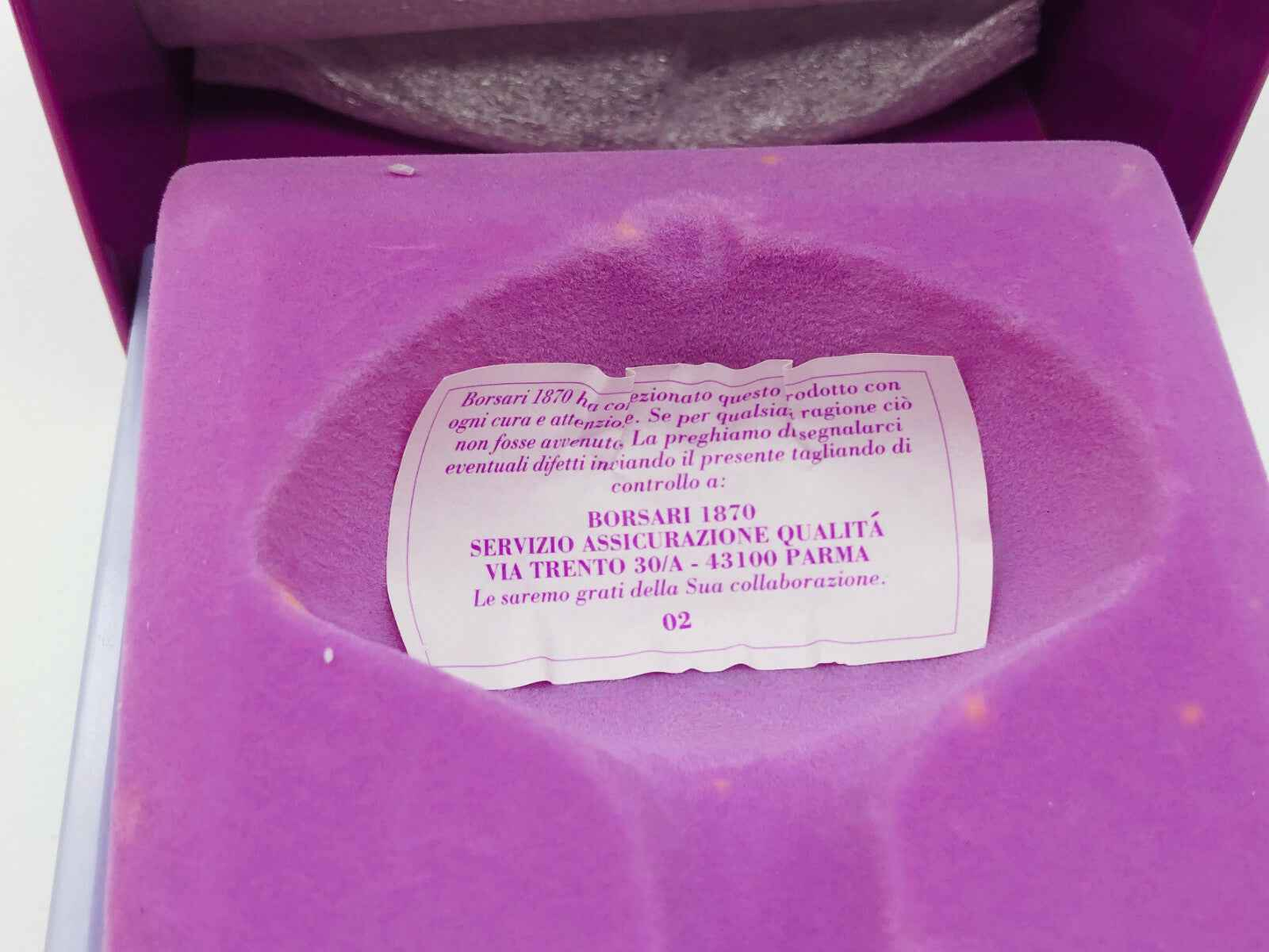 Etichetta di controllo per il Profumo Vintage Borsari con indicazioni sul servizio qualità