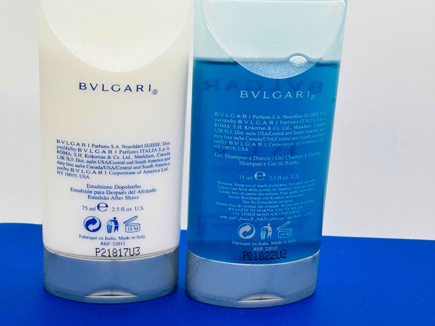 Bulgari Blu Pour Homme Eau de Toilette e gel per doccia, elegante packaging blu e bianco da 75 ml