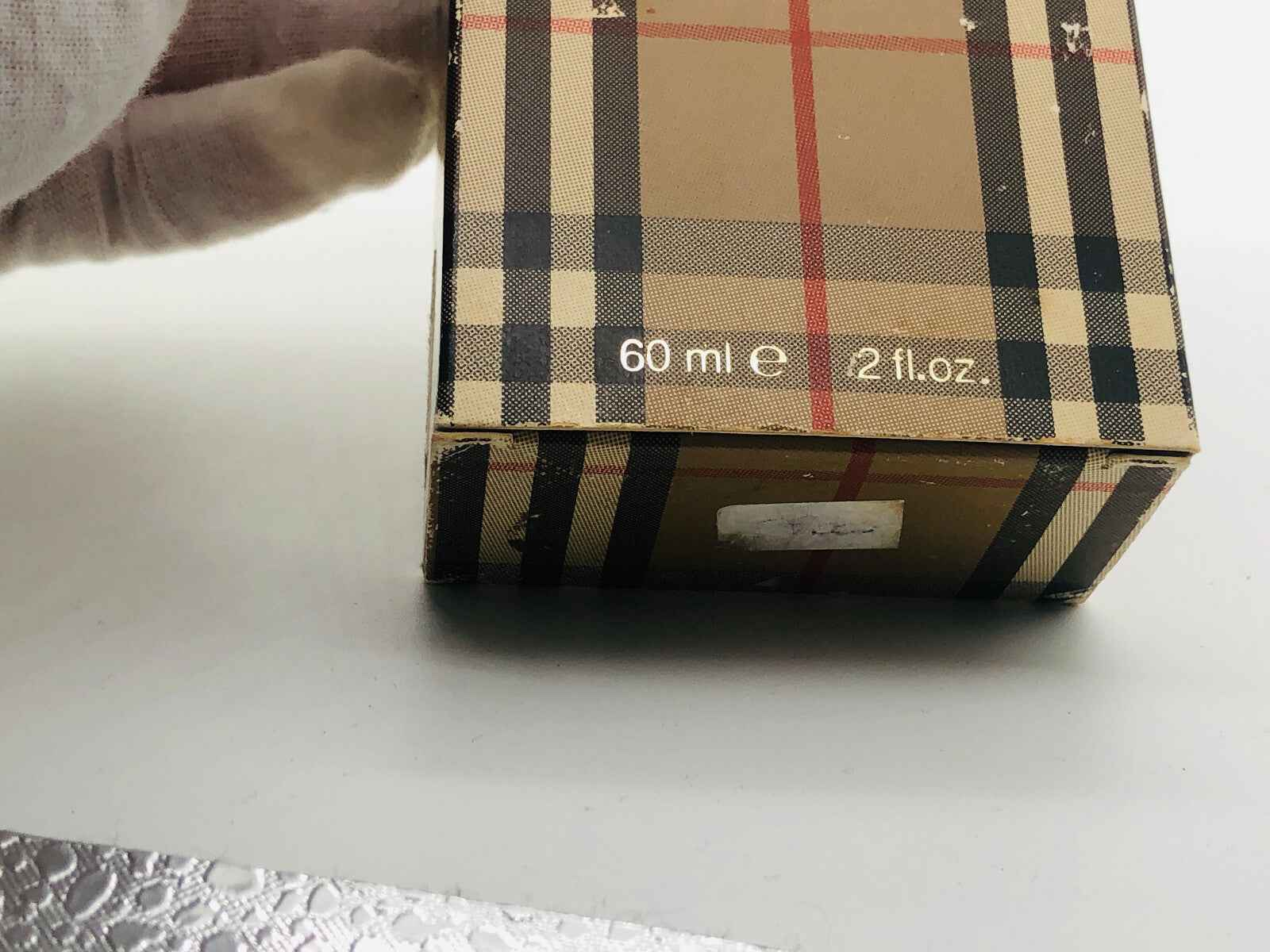 Scatola vintage Burberrys For Men da 60 ml con design tartan iconico