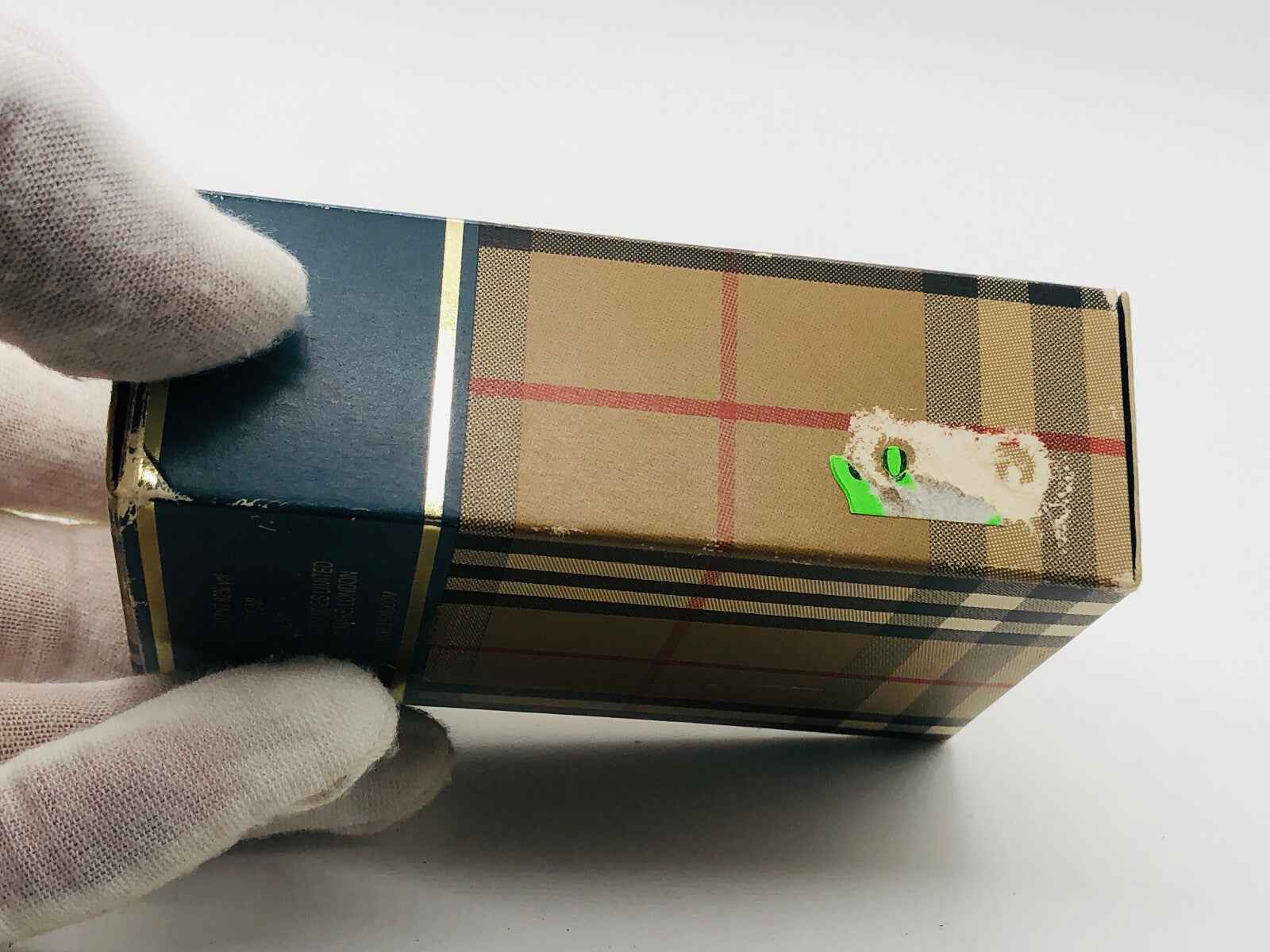 Scatola vintage Burberrys For Men con motivo tartan e dettagli in oro, ideale per collezionisti