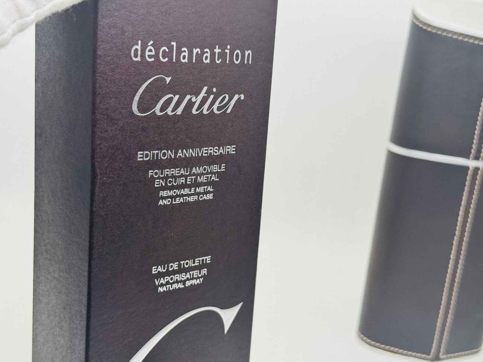 Scatola del profumo Cartier Declaration in edizione anniversario con finiture in cuoio e metallo