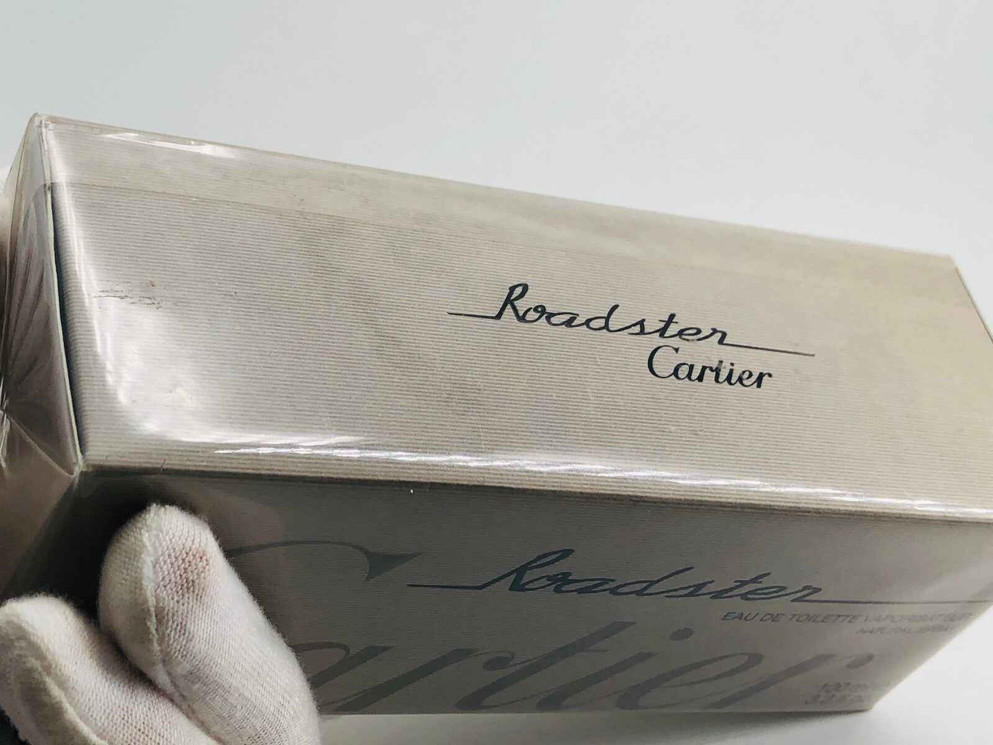 Scatola del Profumo Cartier Roadster Vintage con design elegante e logo distintivo
