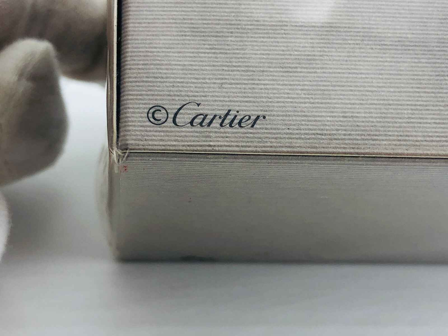 Scatola di Profumo Cartier Roadster Vintage con logo elegante e design raffinato