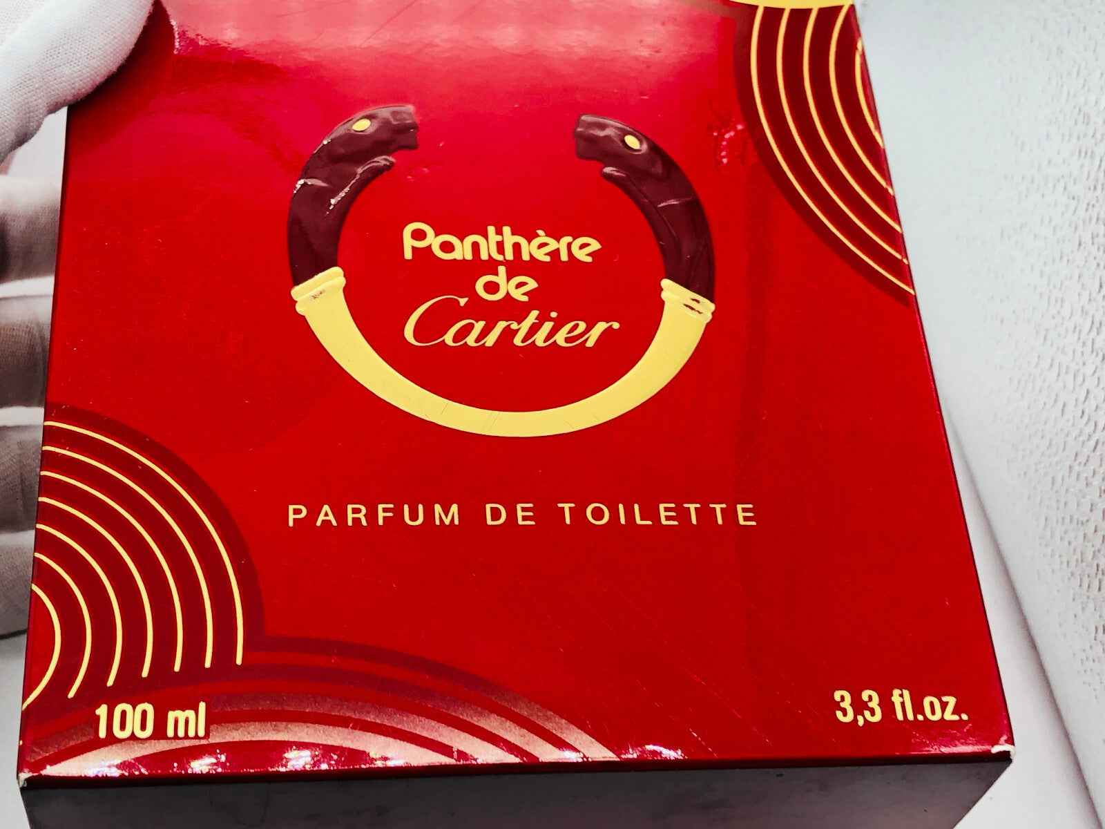 Scatola di profumo Panthere Cartier Vintage da 100 ml con design elegante e logo distintivo