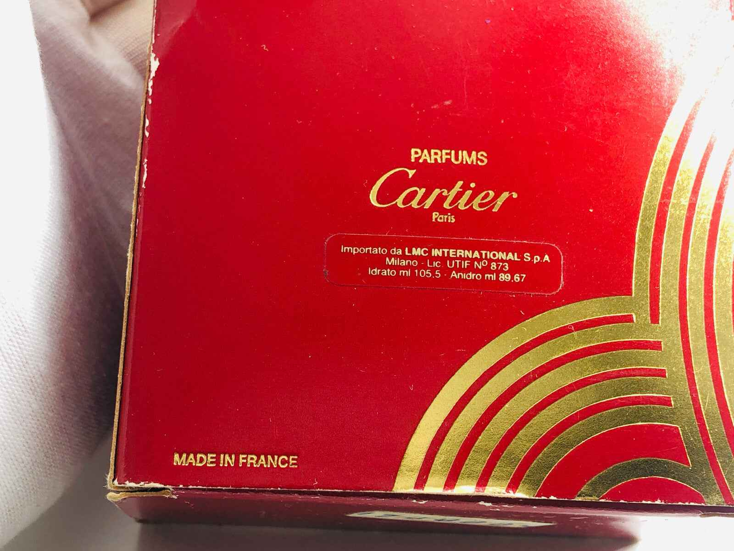 Scatola del profumo Vintage Panthere Cartier con dettagli dorati e il logo Cartier