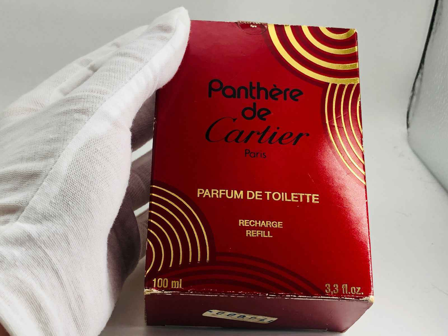 Scatola di Profumo Vintage Panthere Cartier da 100 ml con design rosso e dorato per collezionisti