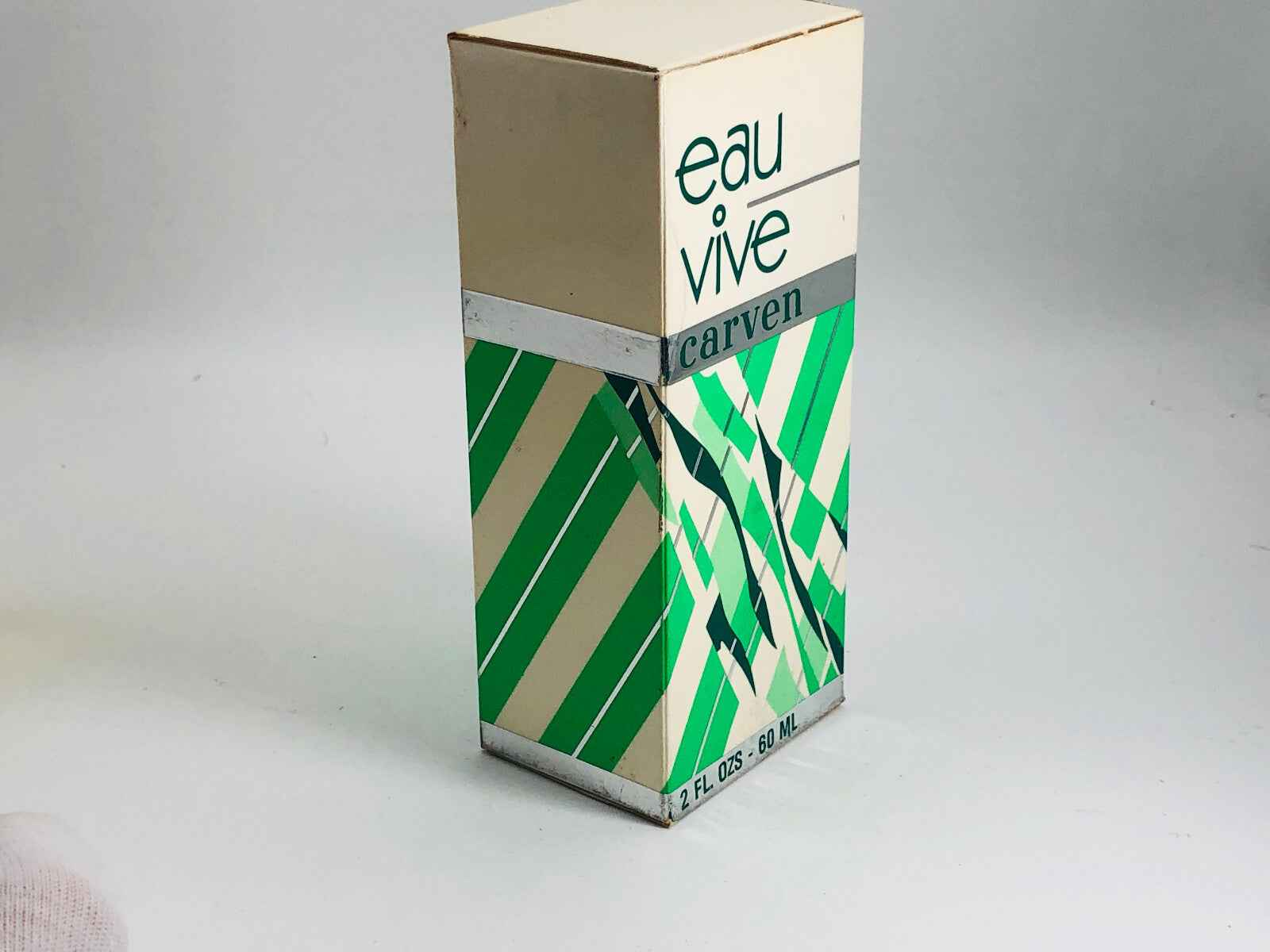 Confezione vintage del profumo Eau Vive Carven, design a strisce verde e bianco, 60 ml