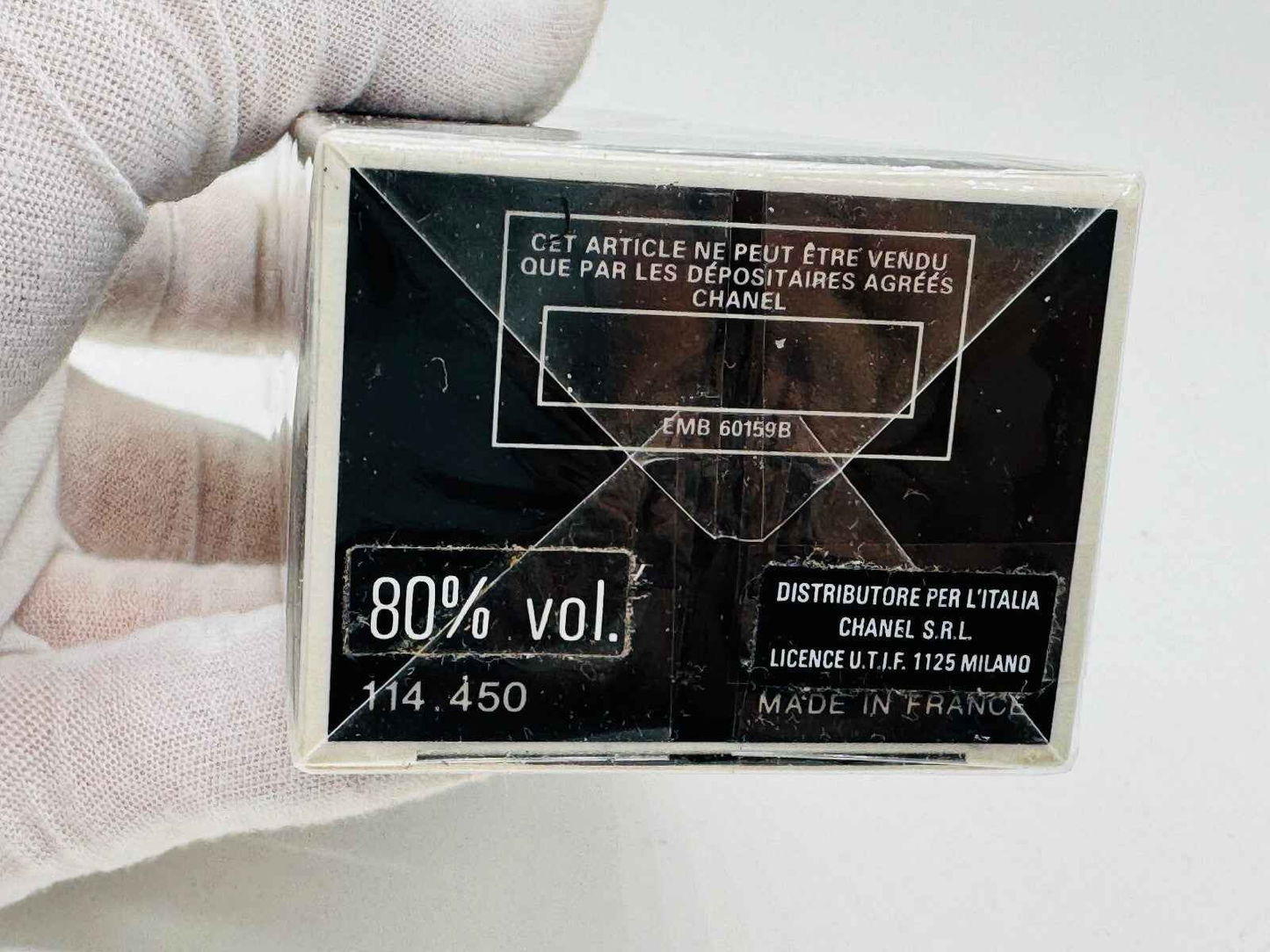 Scatola del profumo Egoiste Chanel Vintage con etichetta e dettagli di produzione