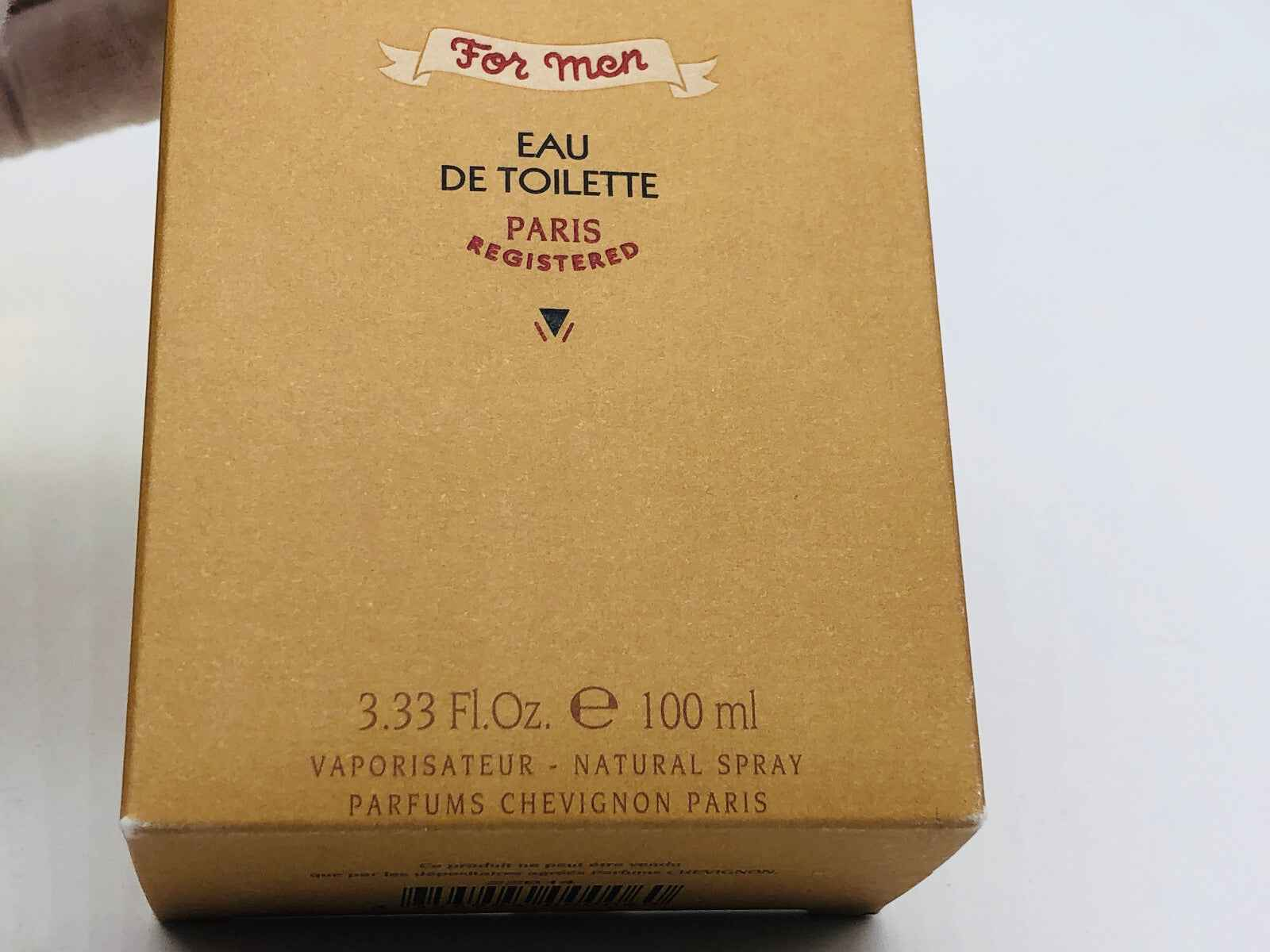 Confezione del profumo Chevignon Vintage Eau de Toilette da 100 ml per uomo con design elegante