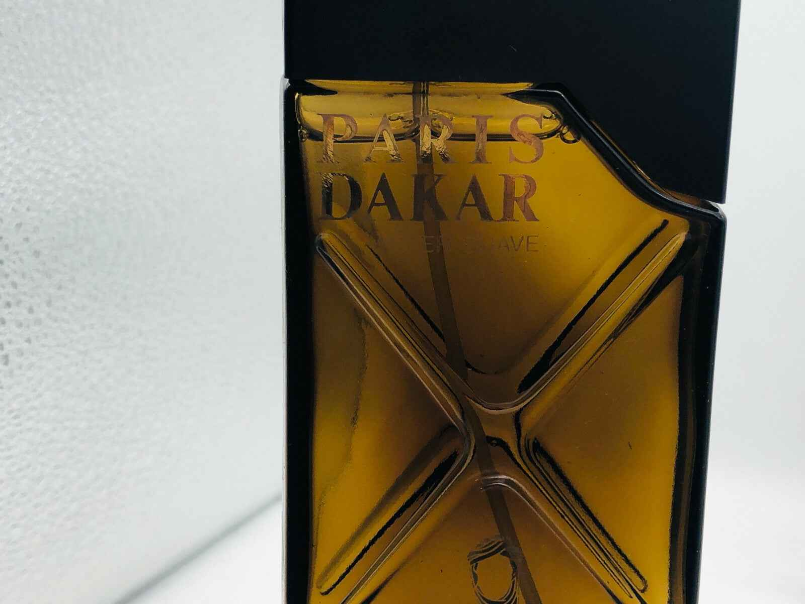 Profumo Codibel Paris Dakar Vintage in flacone elegante con design distintivo per atmosfere uniche