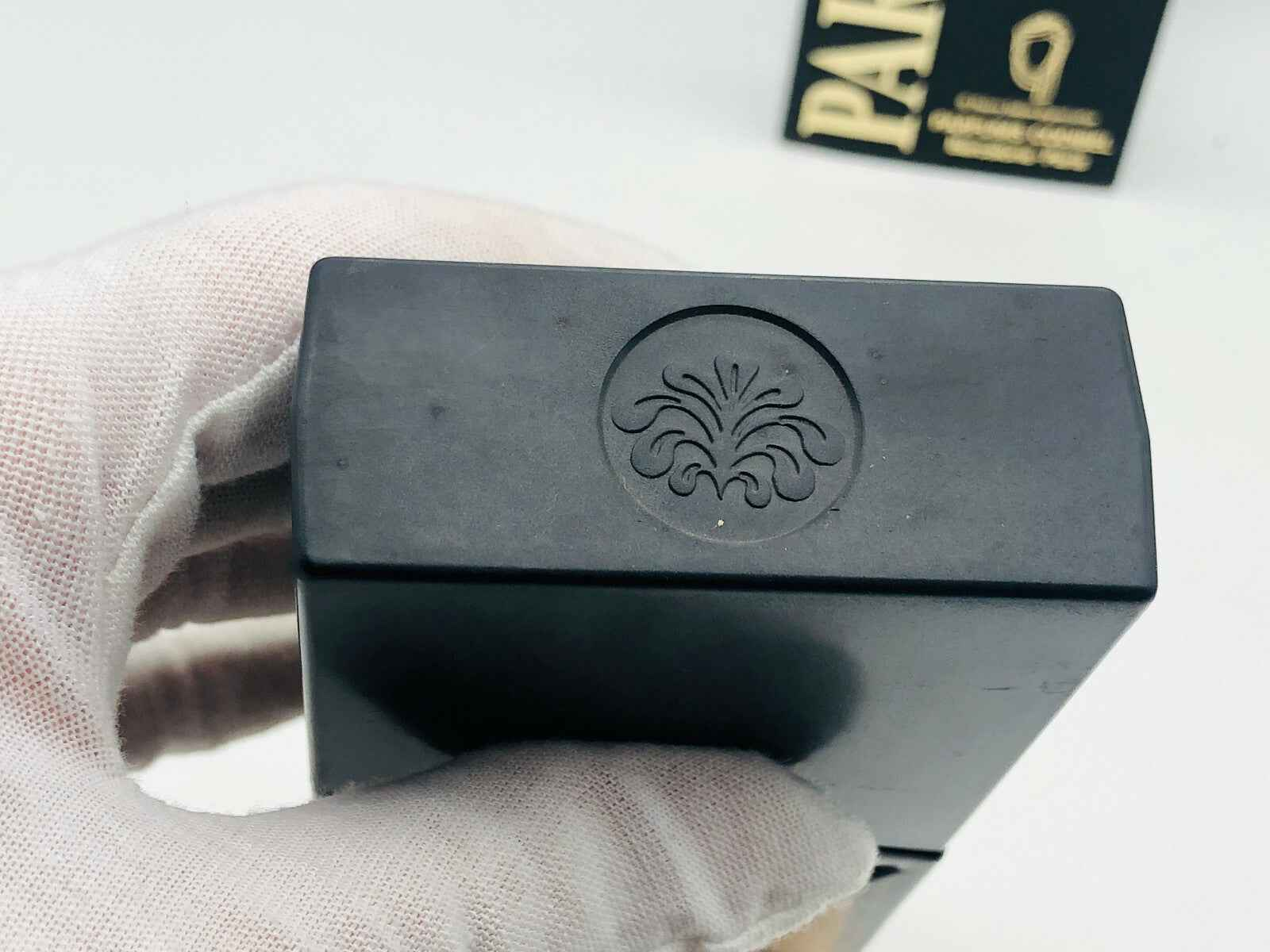 Racchetta vintage Codibel Paris Dakar con logo elegante in rilievo sul materiale nero