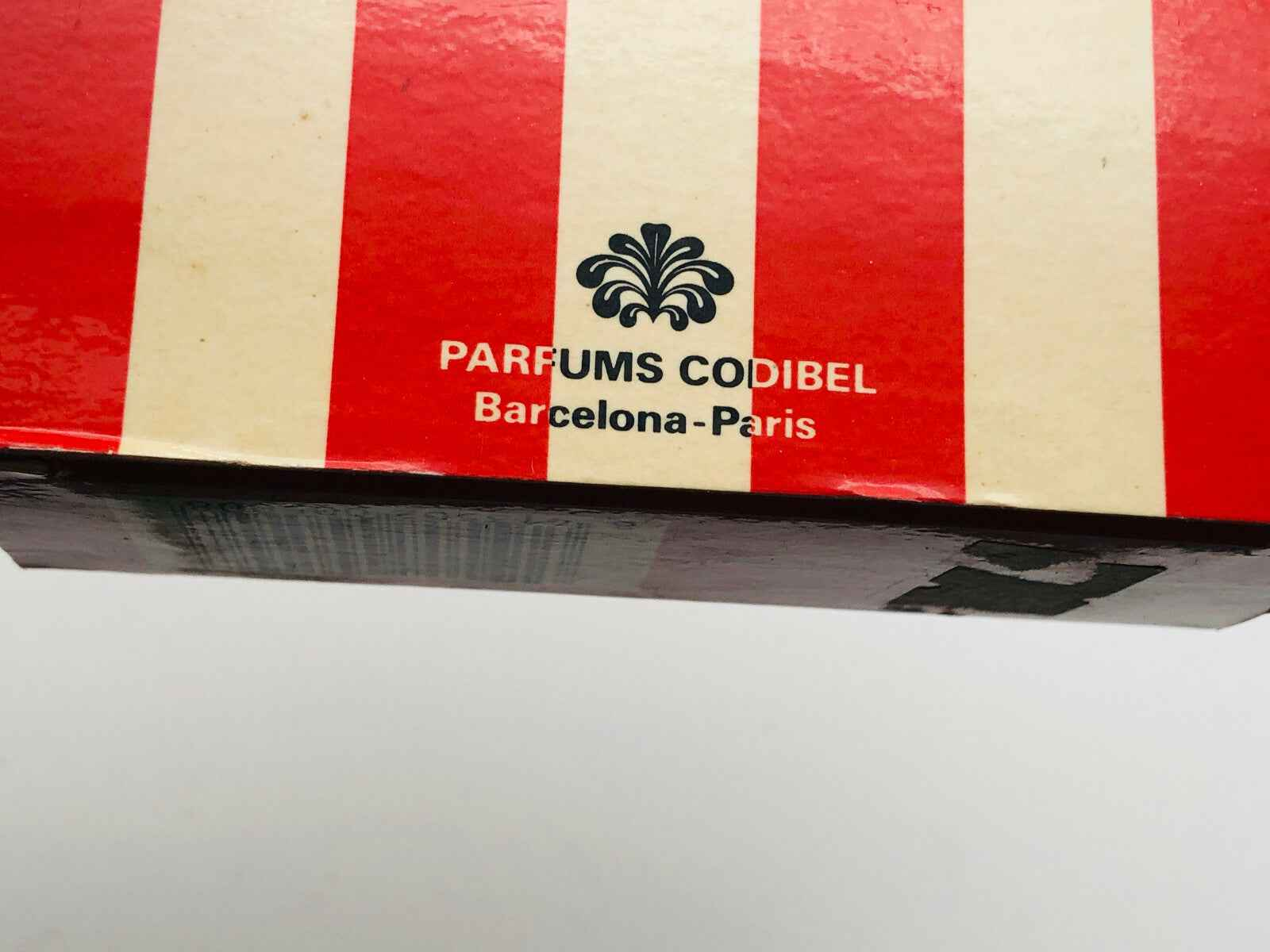 Scatola del Profumo Codibel Vintage con strisce rosse e logo Parfums Codibel