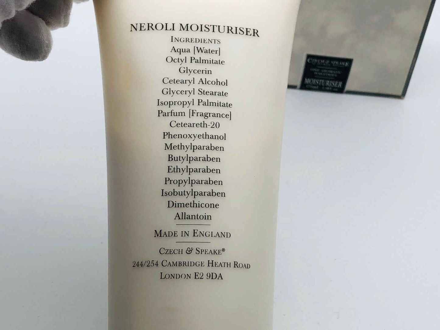 Crema Corpo Neroli di CZECH & SPEAKE con ingredienti naturali per pelle idratata e morbida