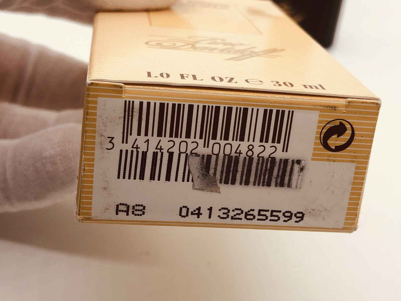 Scatola di profumo Zino Davidoff Vintage da 30 ml con codice a barre visibile